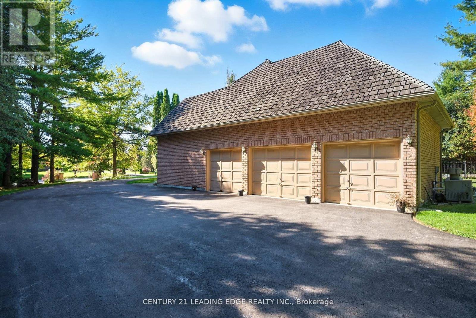 8 Bunhill Court Property Photo 7