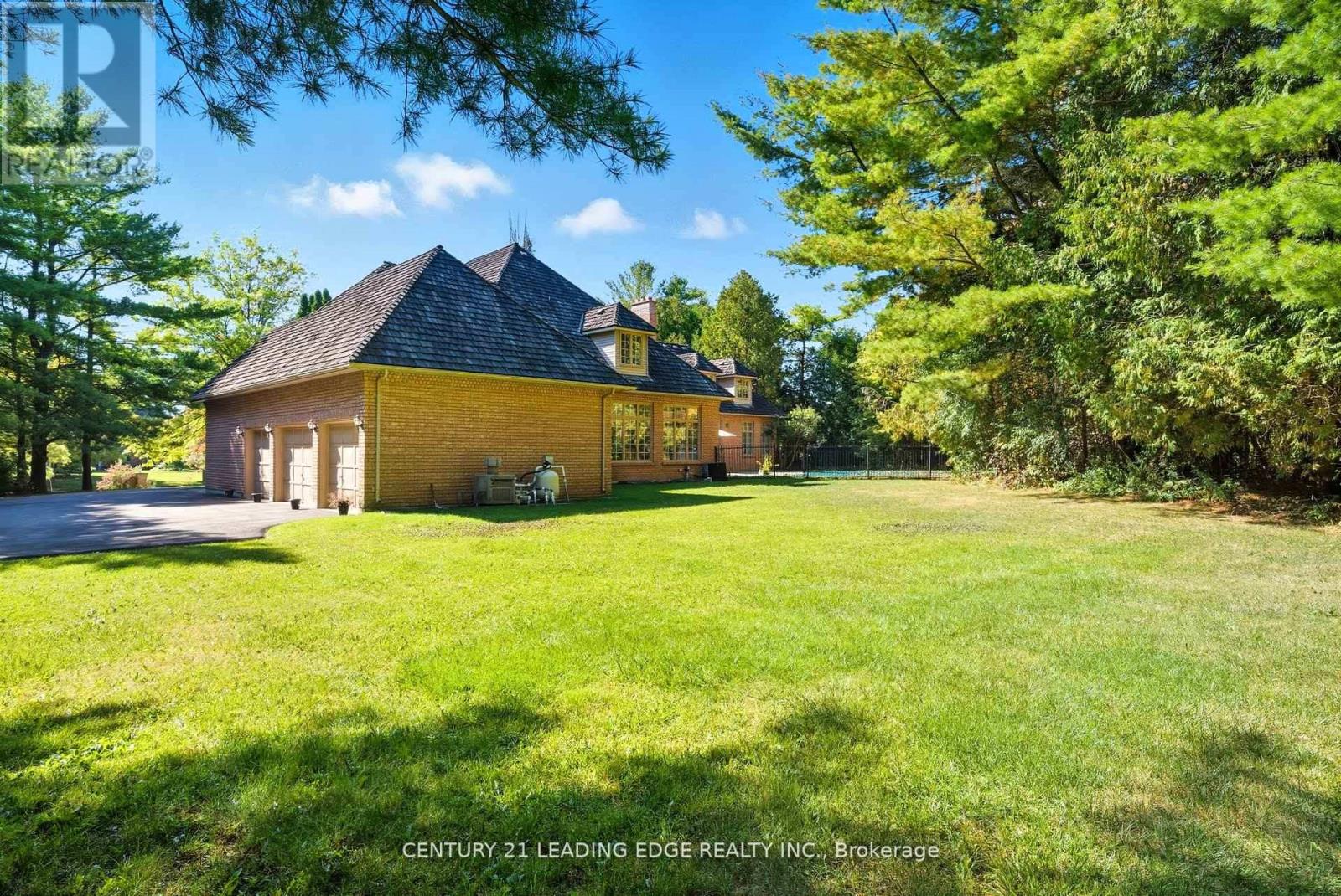 8 Bunhill Court Property Photo 8