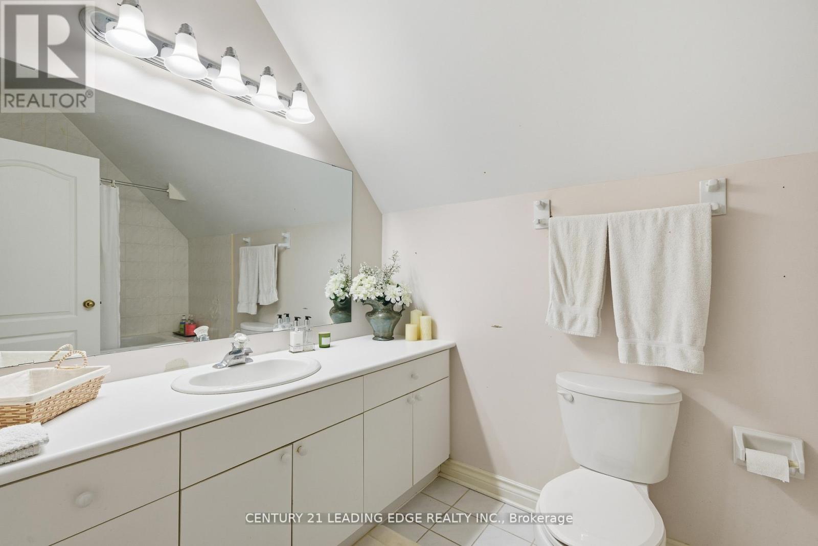 8 Bunhill Court Property Photo 31