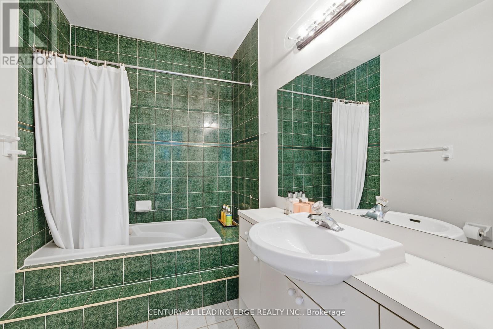 8 Bunhill Court Property Photo 33