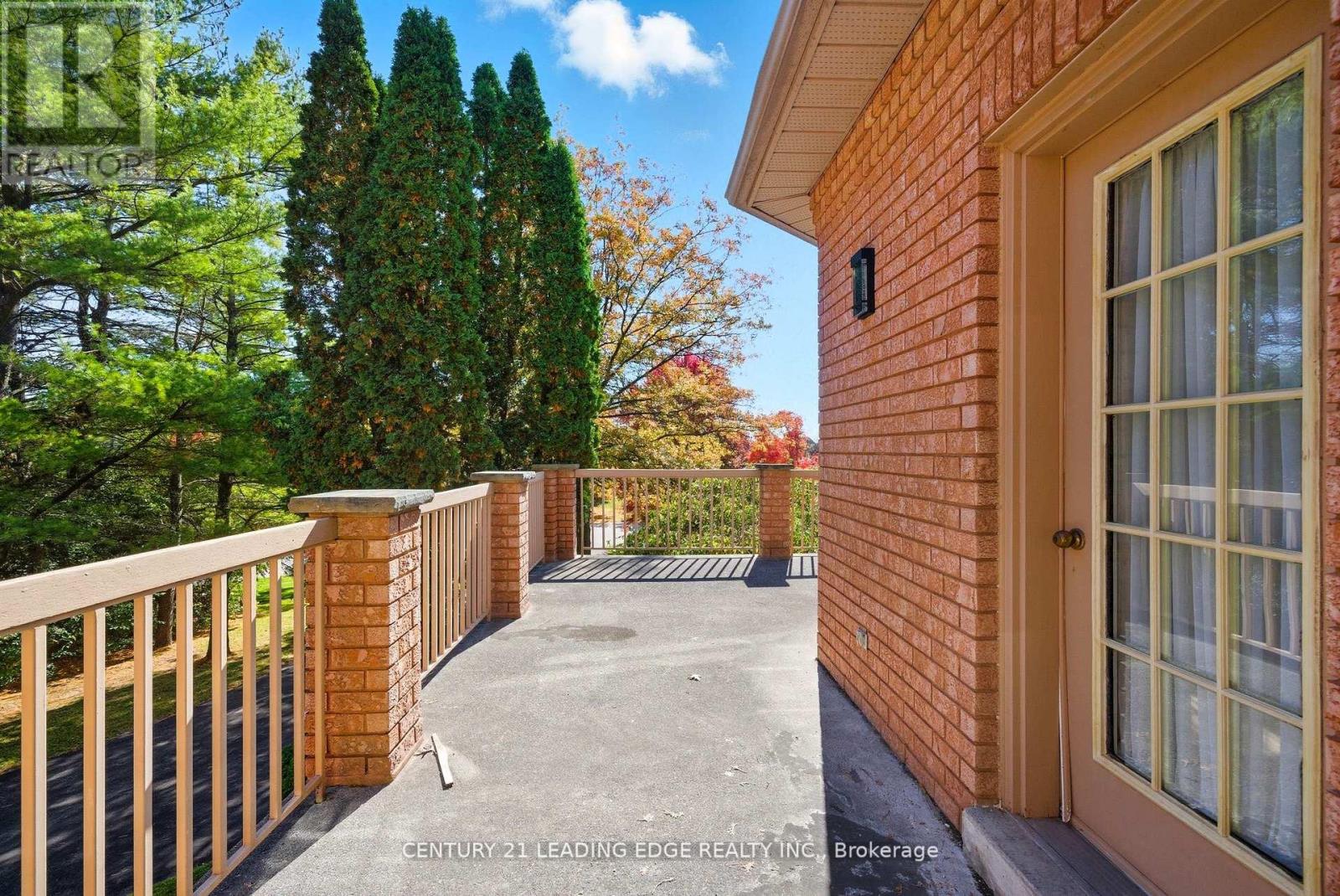 8 Bunhill Court Property Photo 37