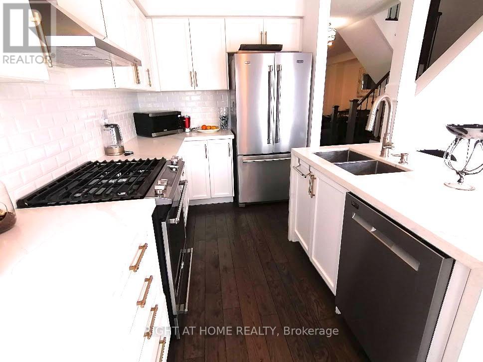 51 Devineridge Avenue Property Photo 16