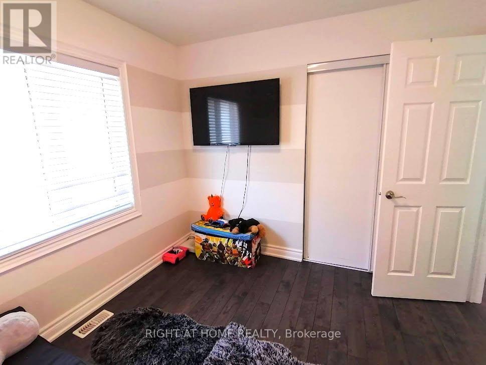 51 Devineridge Avenue Property Photo 25