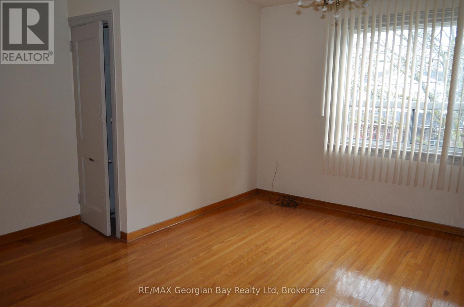 517 Milverton Boulevard Property Photo 9