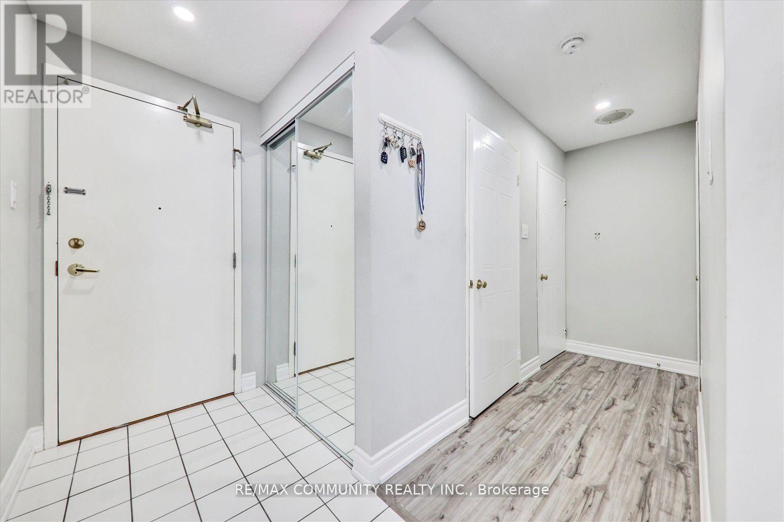 Ph11 - 430 Mclevin Avenue Property Photo 6