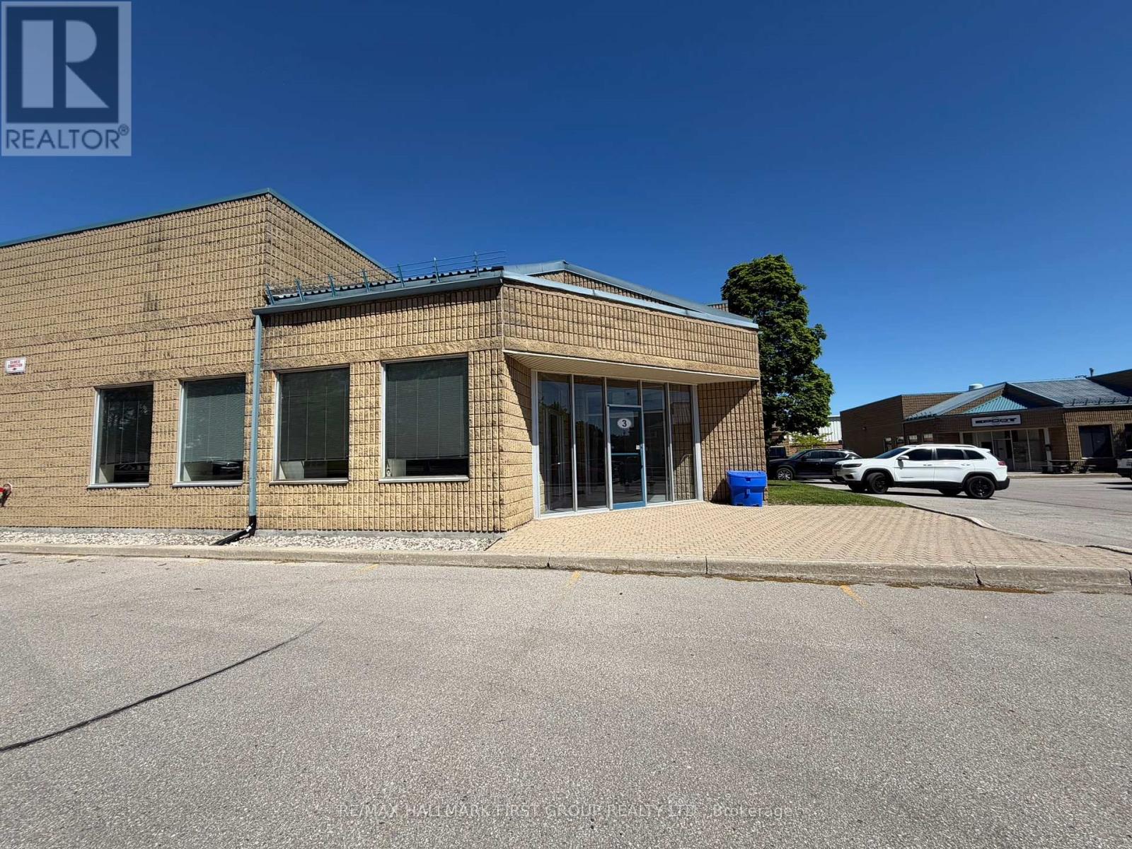 3 - 900 Mckay Road Property Photo 4