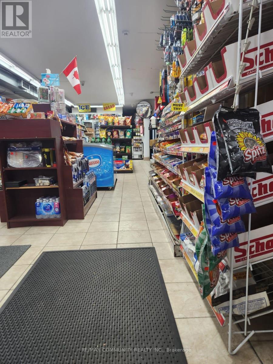 5 - 2404 Eglinton Avenue E Property Photo 12