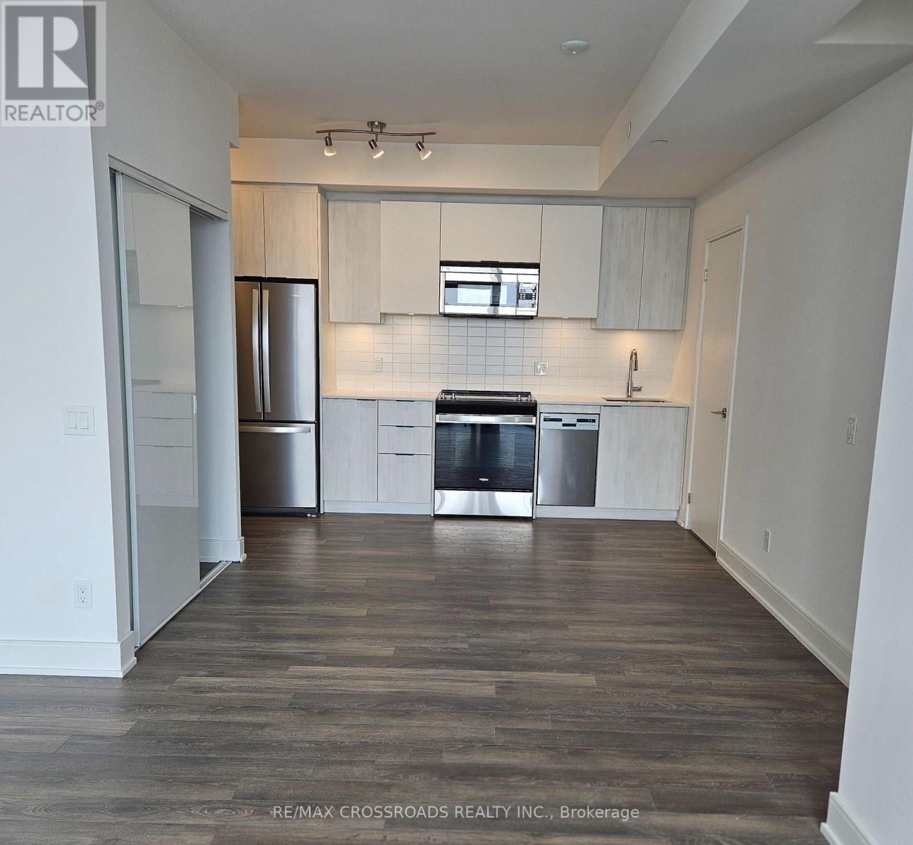 1209 - 1350 Ellesmere Road Property Photo 3