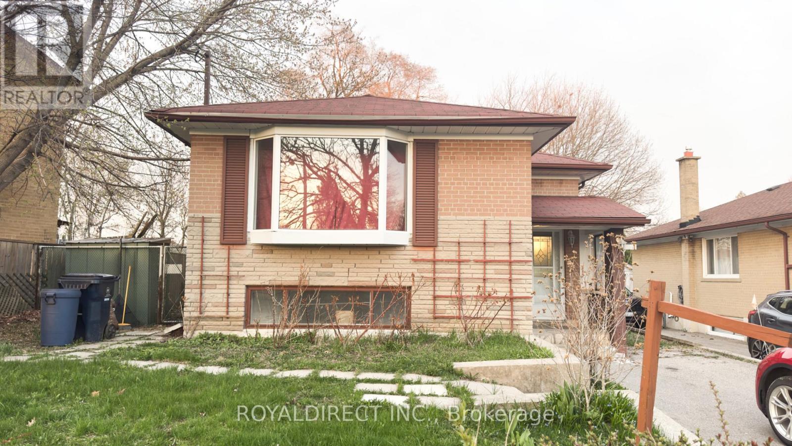 65 Sharbot Avenue Property Photo 1