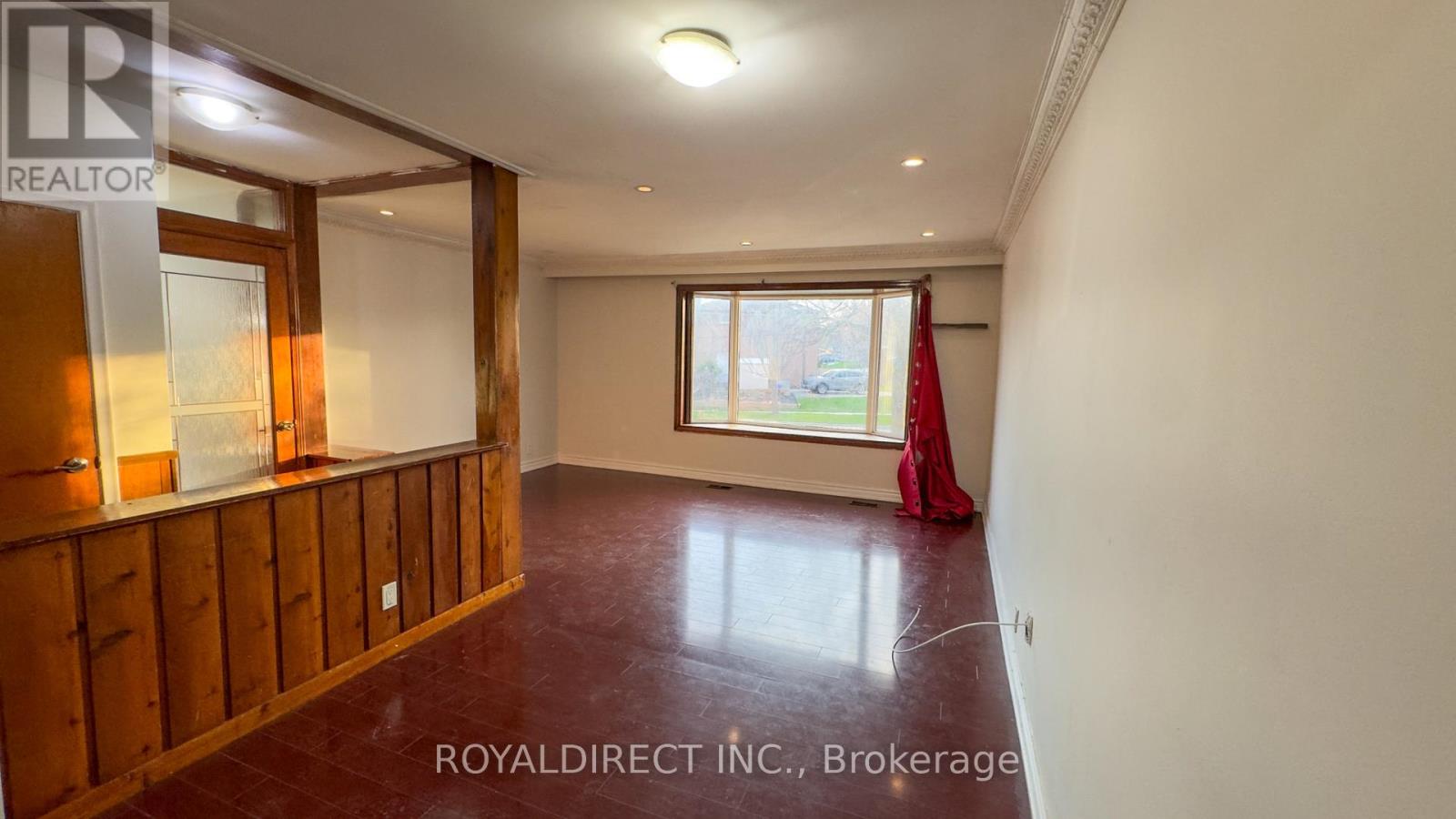 65 Sharbot Avenue Property Photo 9