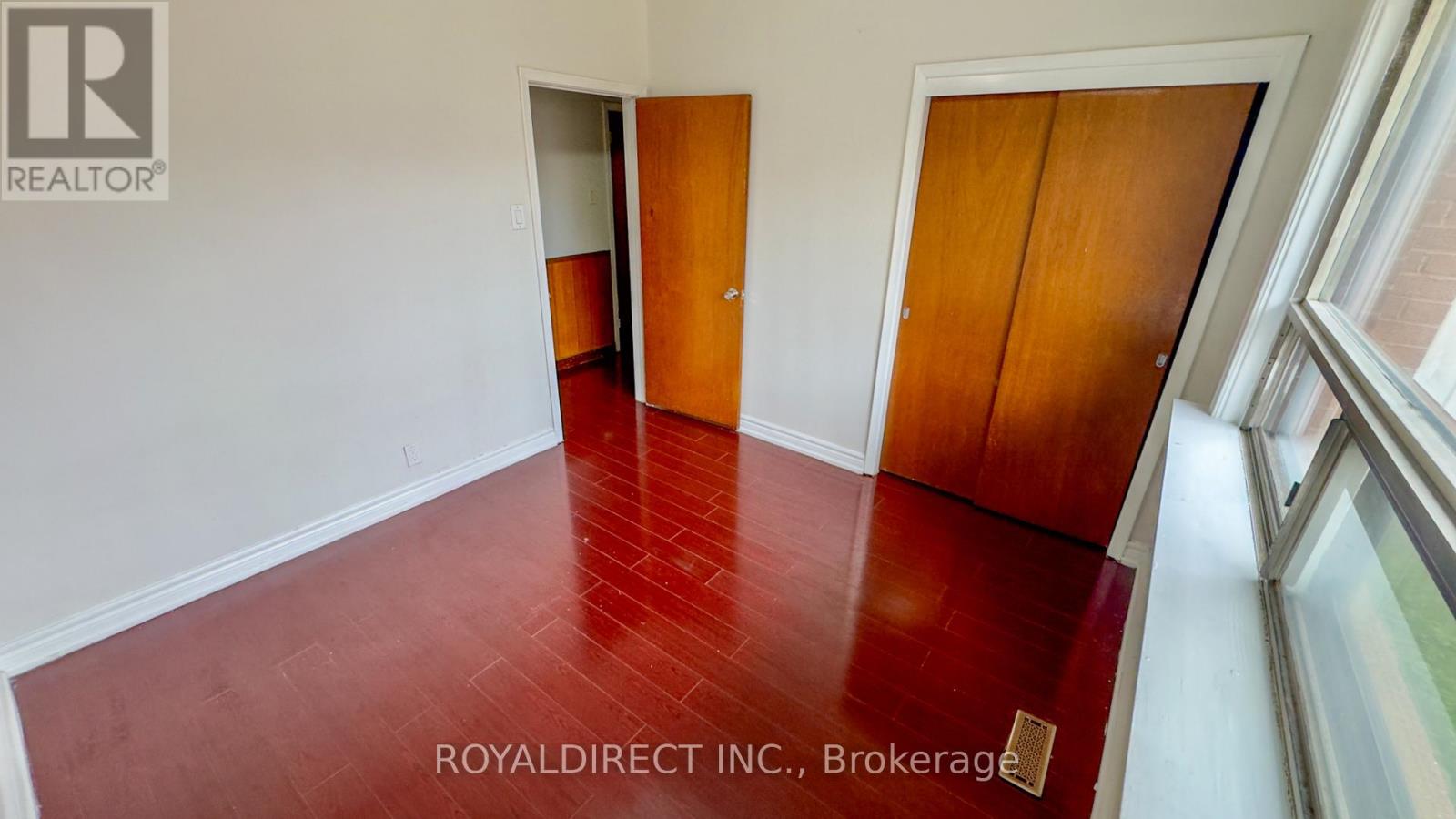 65 Sharbot Avenue Property Photo 14