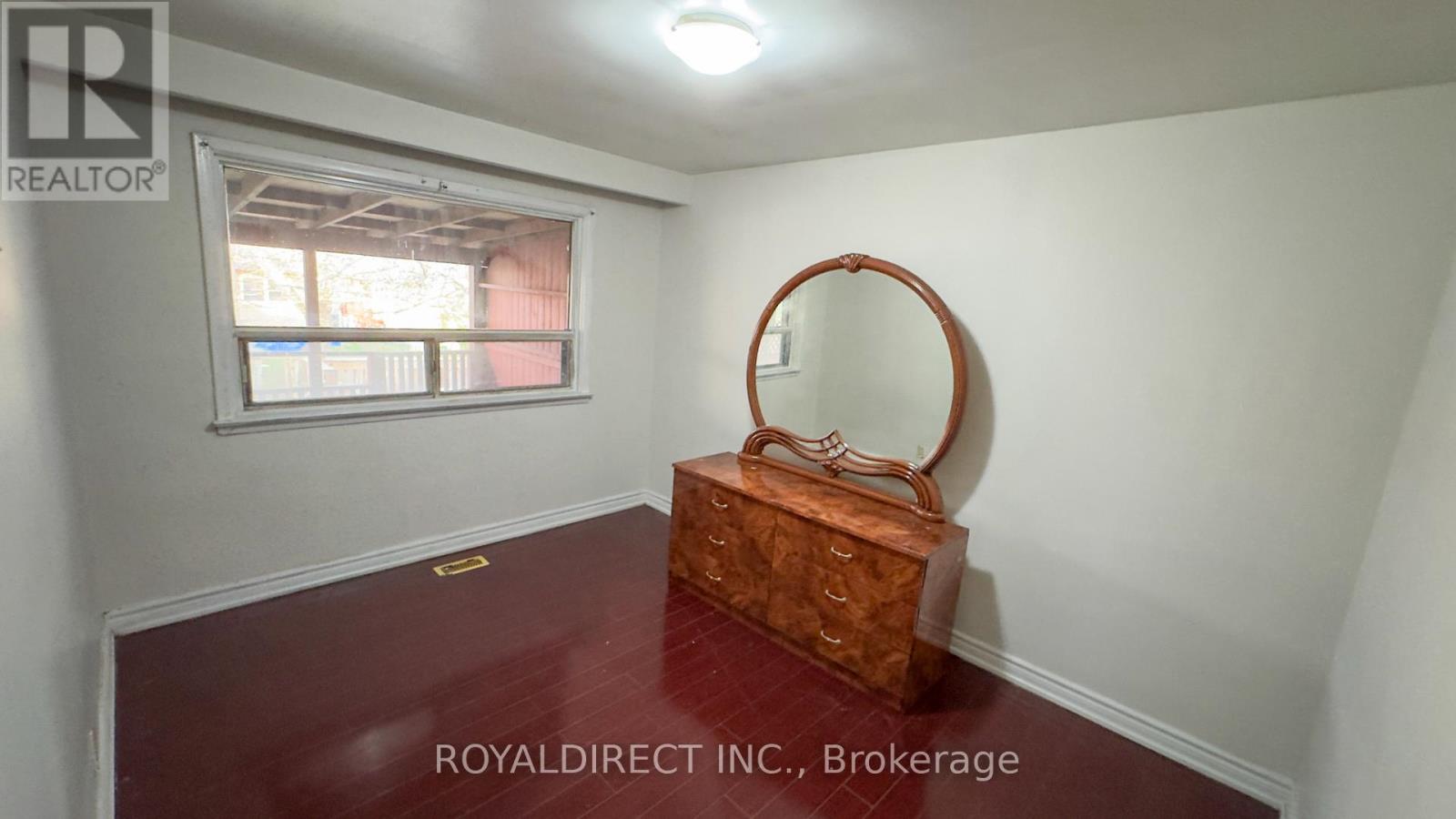 65 Sharbot Avenue Property Photo 15