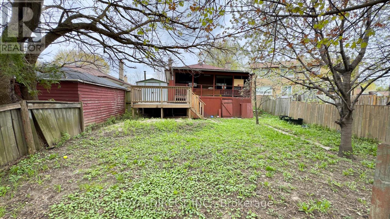 65 Sharbot Avenue Property Photo 21