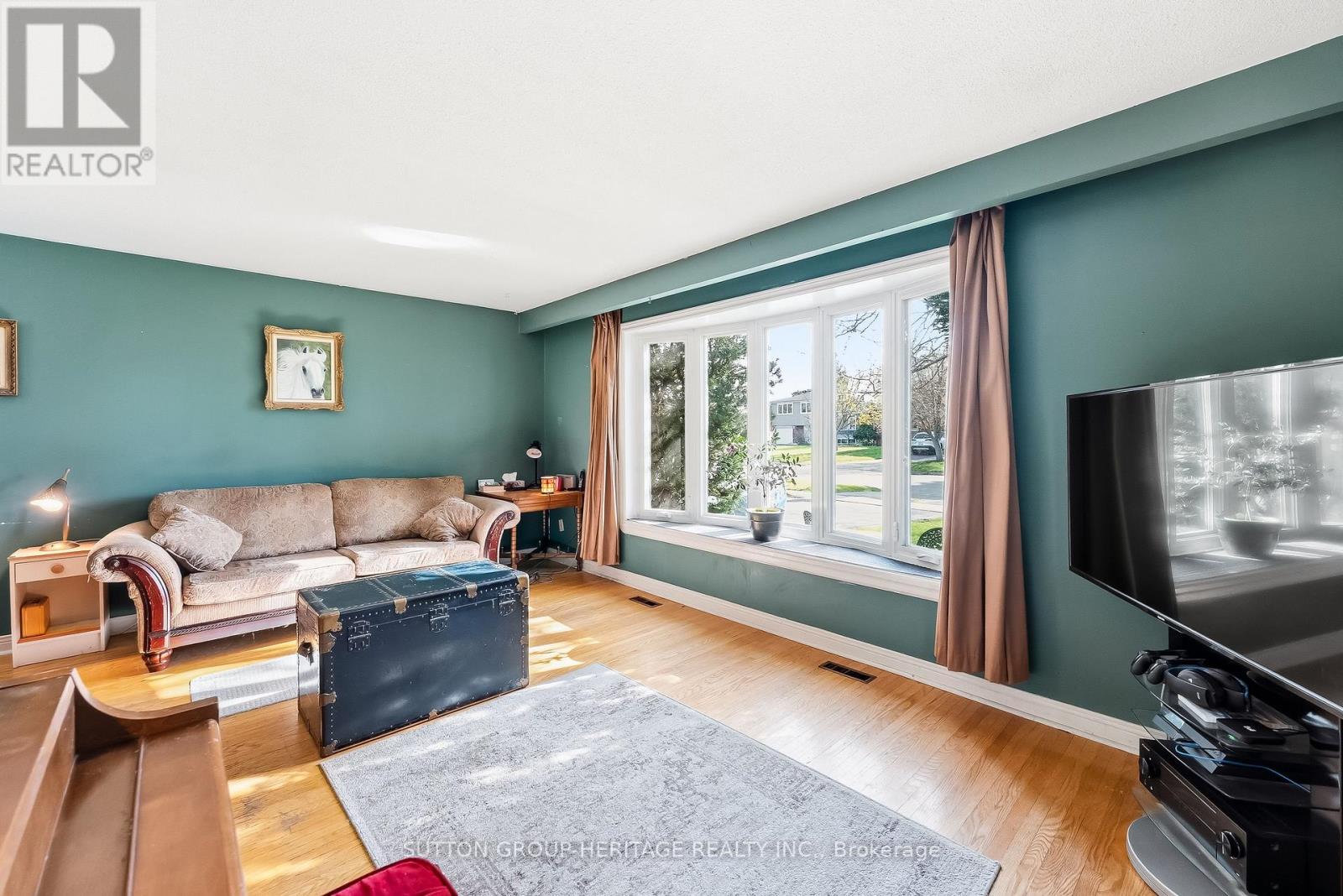 35 Albery Crescent Property Photo 3