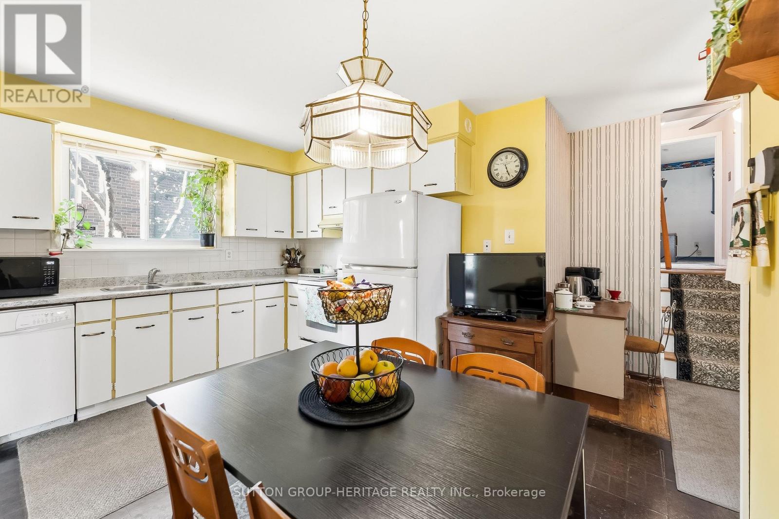35 Albery Crescent Property Photo 12