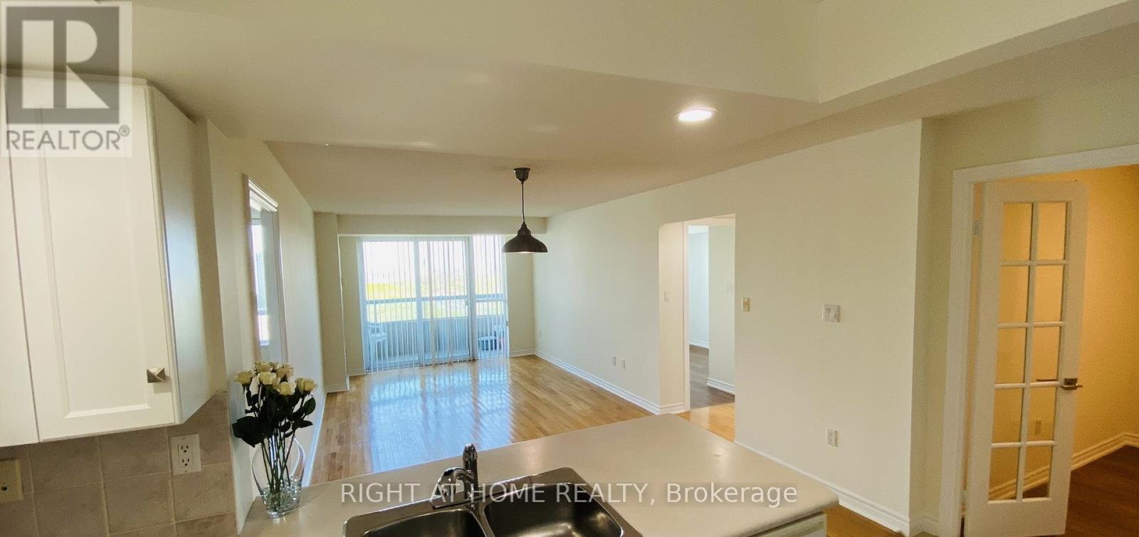 2133 - 125 Omni Drive Property Photo 14