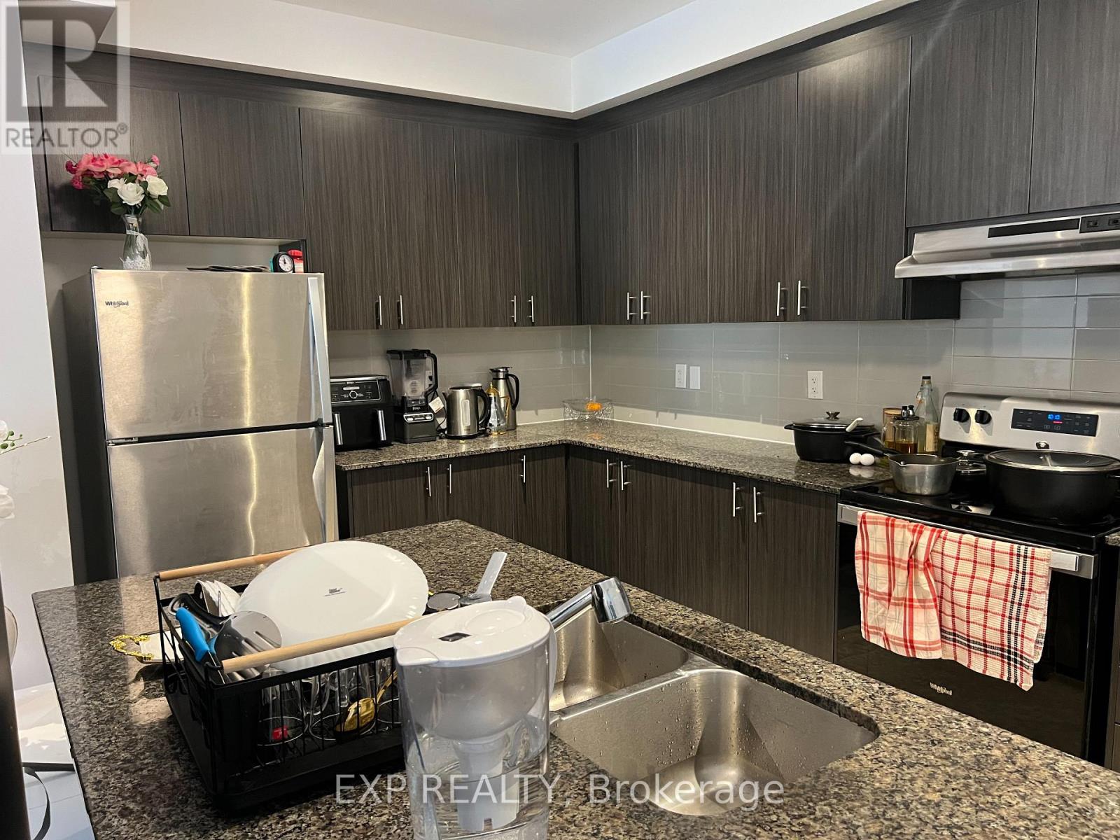 947 Finley Avenue Property Photo 25