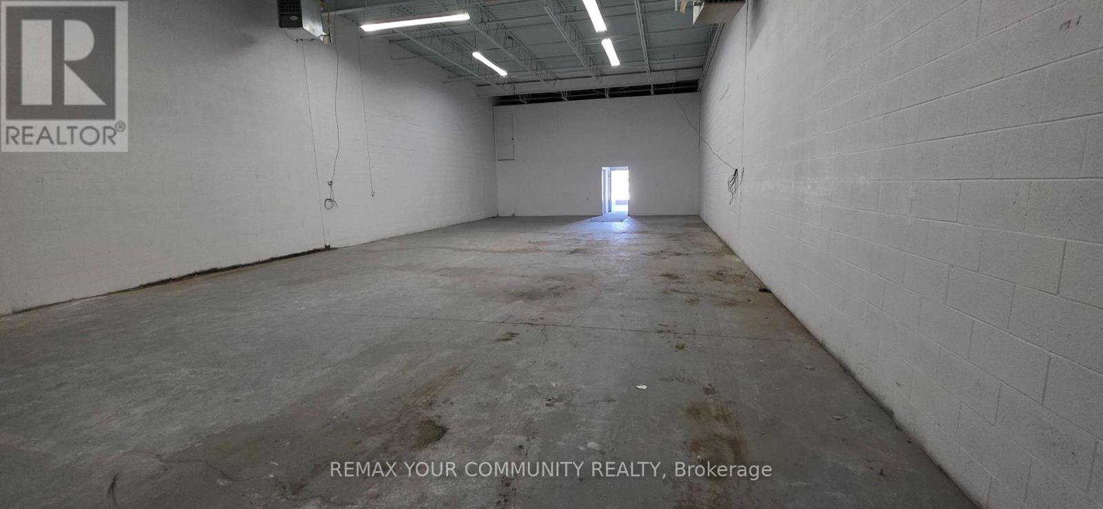 7 - 689 Warden Avenue Property Photo 6