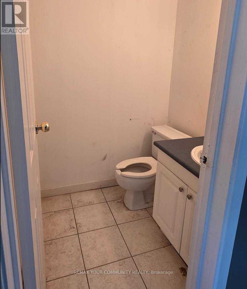 7 - 689 Warden Avenue Property Photo 11