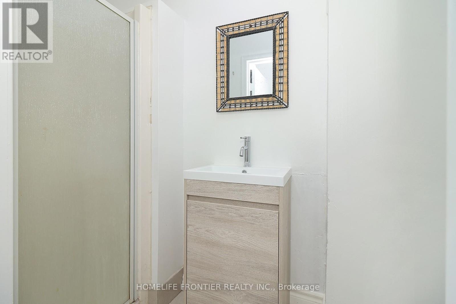 2354 Danforth Avenue Property Photo 11