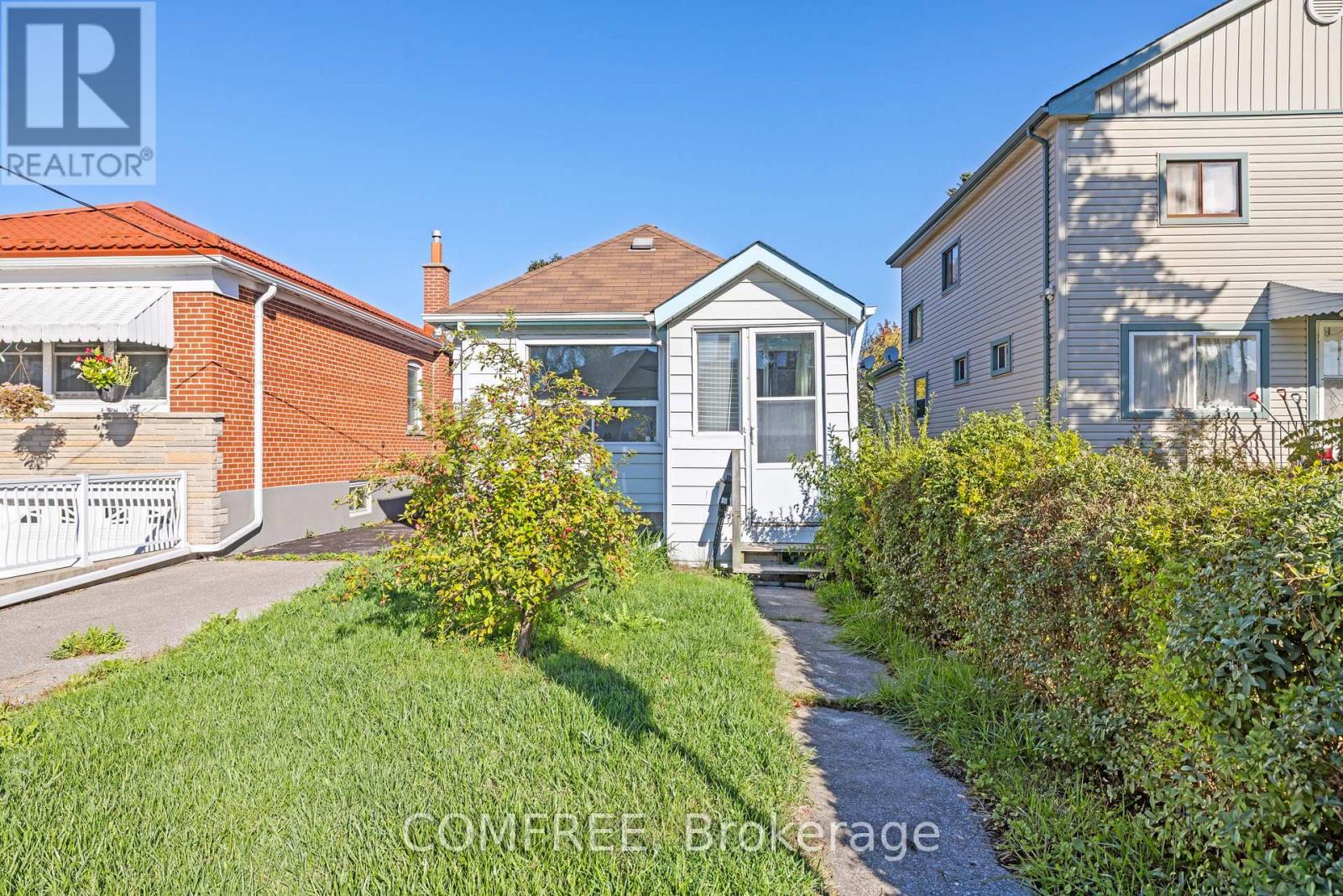 18 Glasgow Avenue Property Photo 1