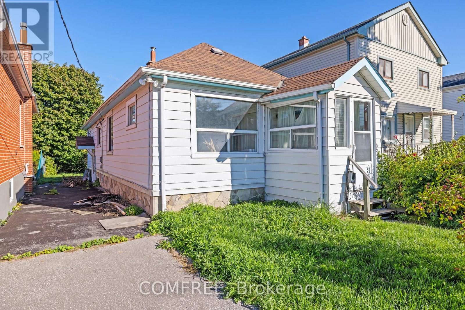 18 Glasgow Avenue Property Photo 5