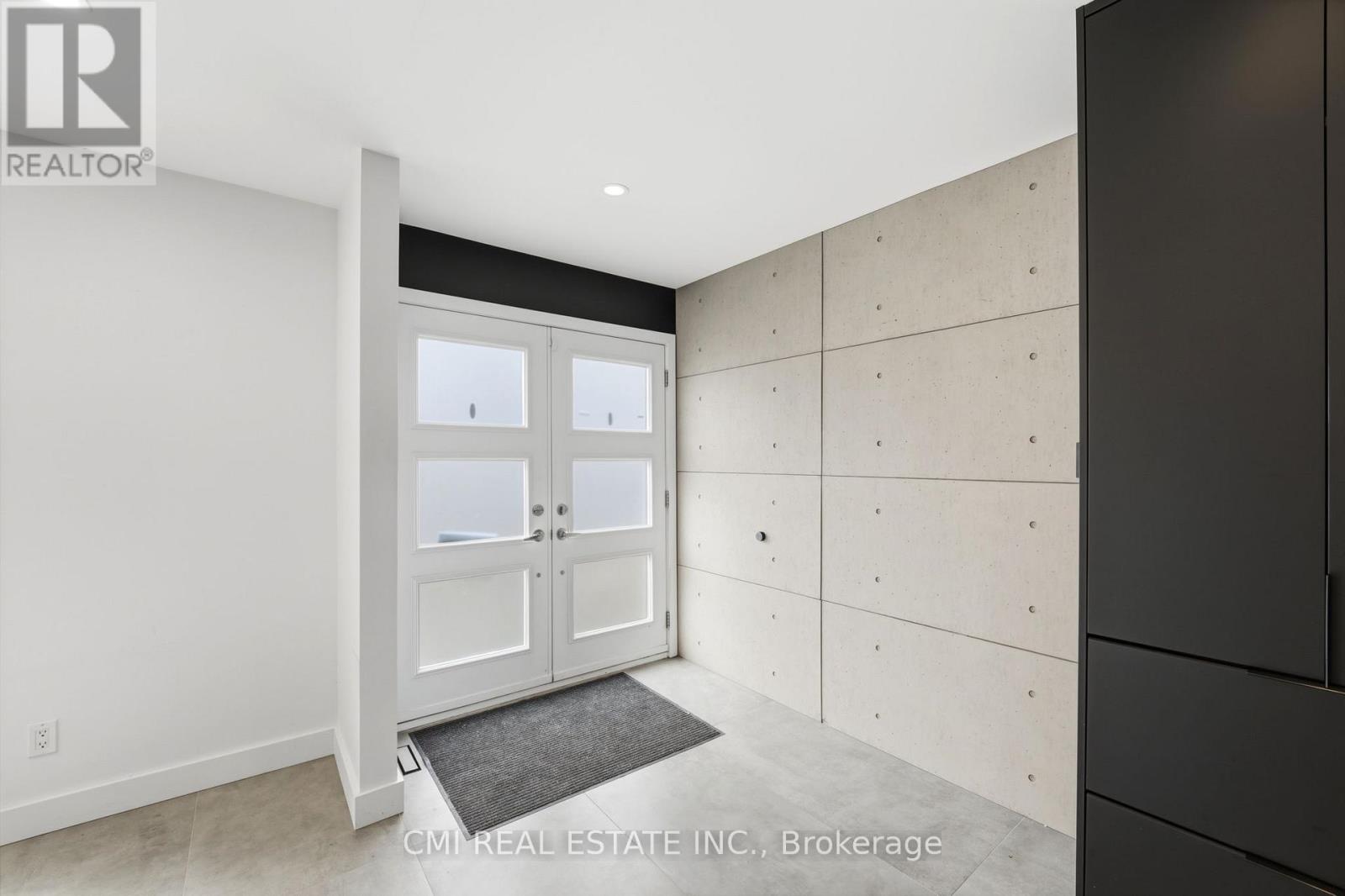 23 Logstone Crescent Property Photo 5