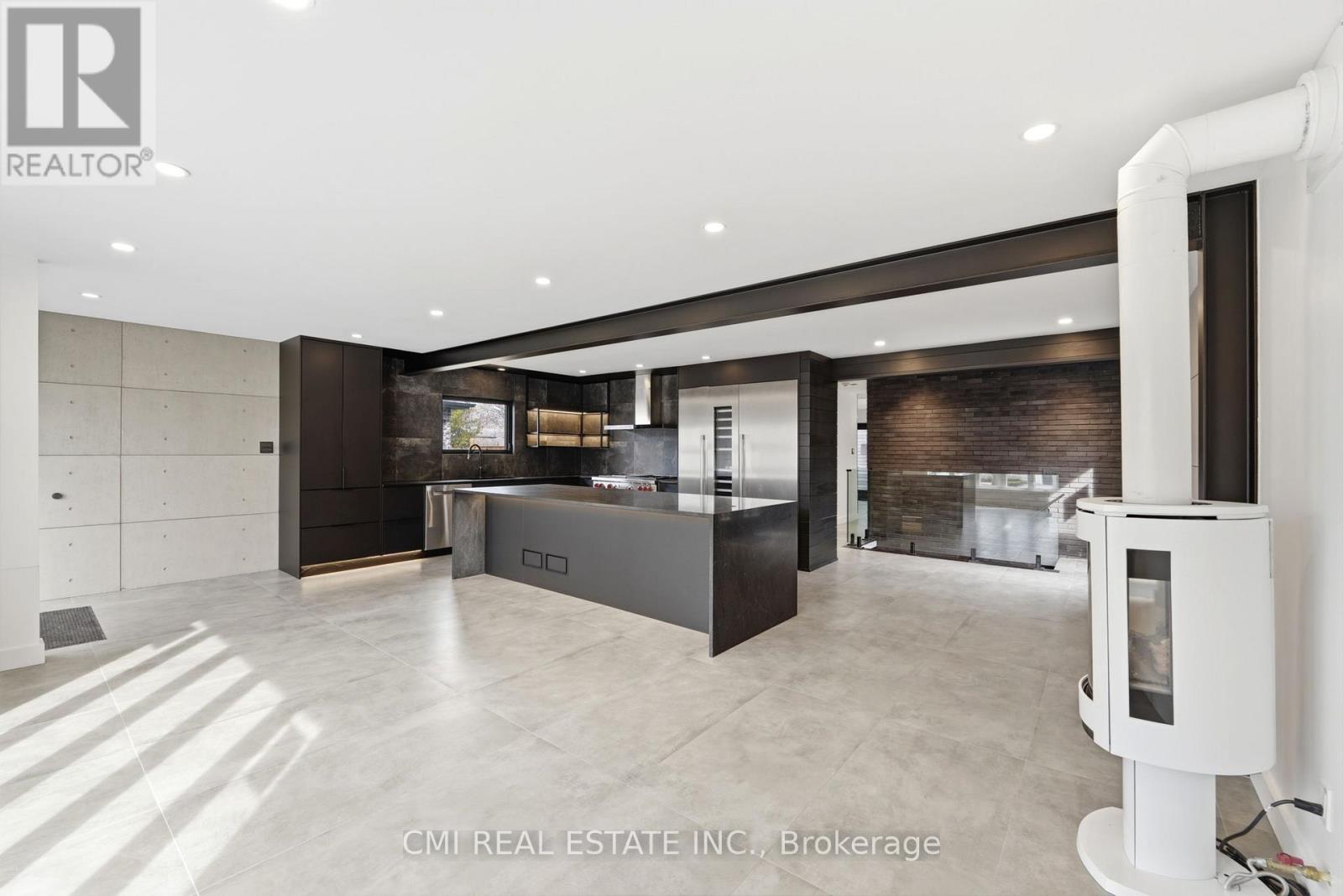 23 Logstone Crescent Property Photo 8