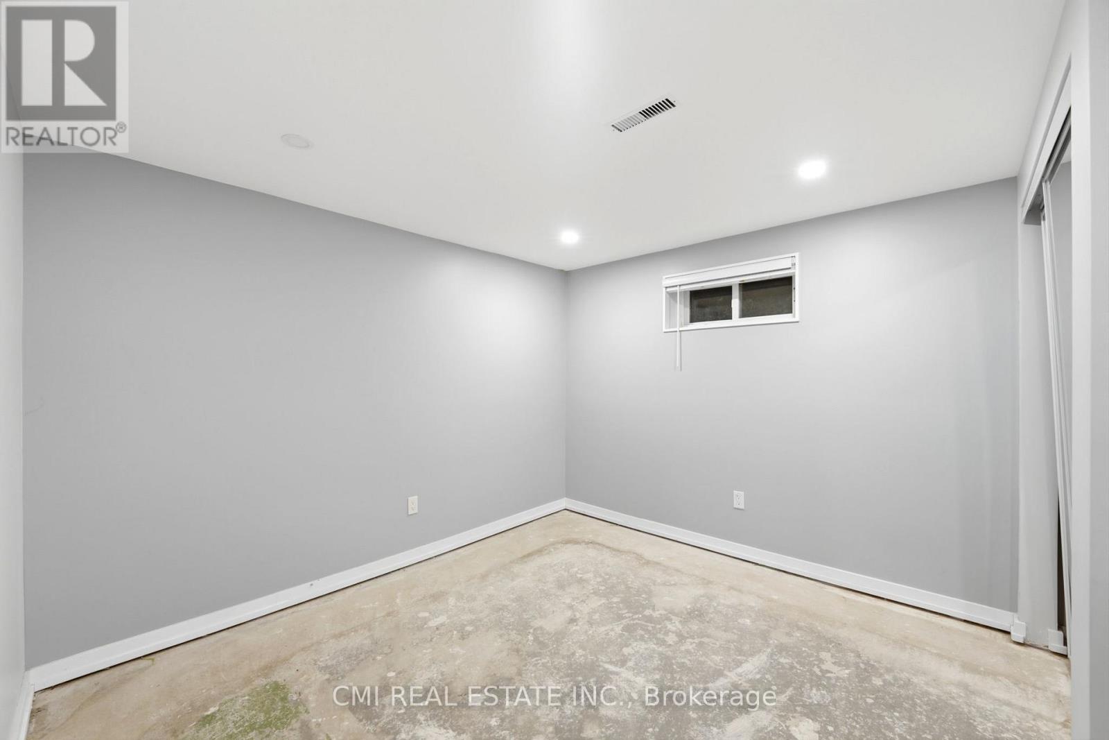 23 Logstone Crescent Property Photo 31