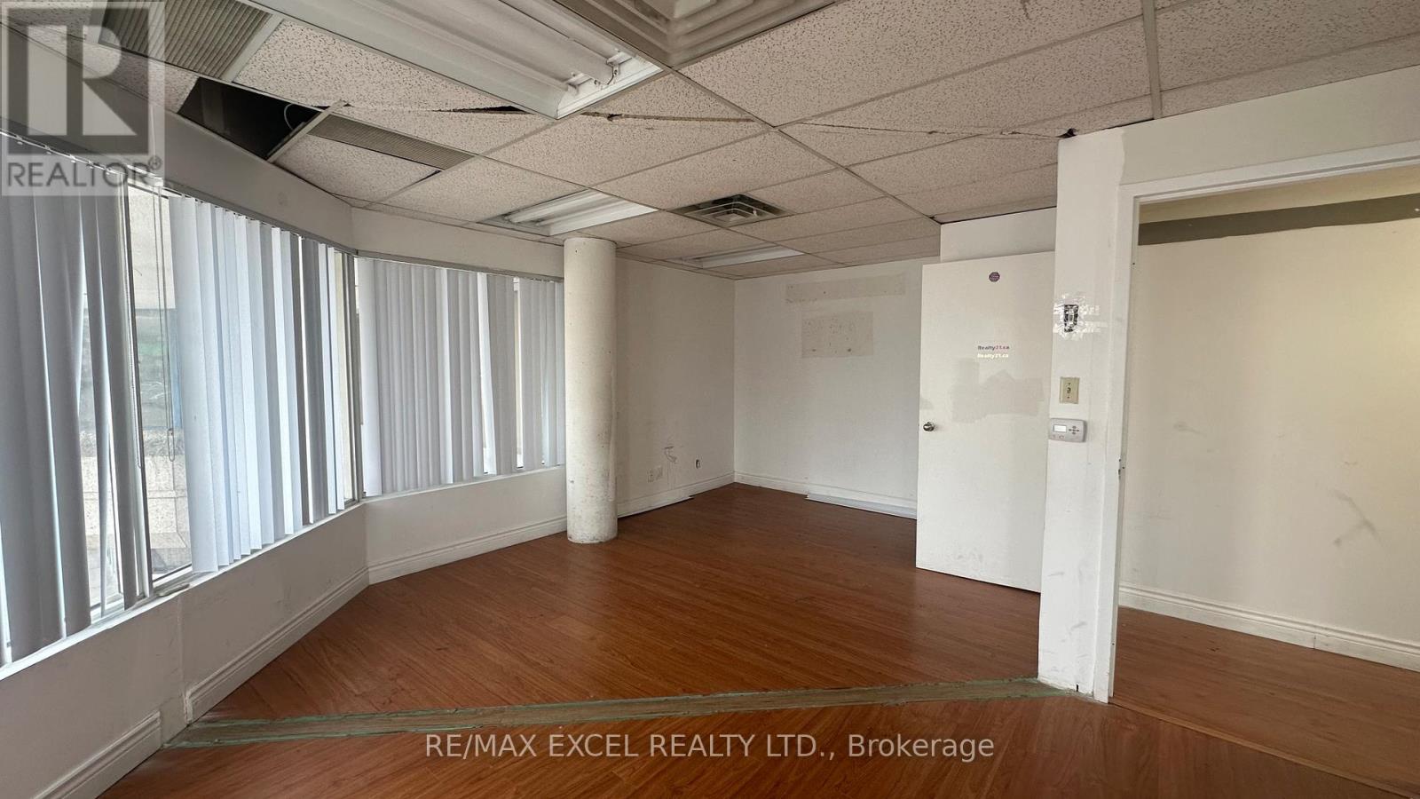 200a - 2425 Eglinton Avenue Property Photo 3