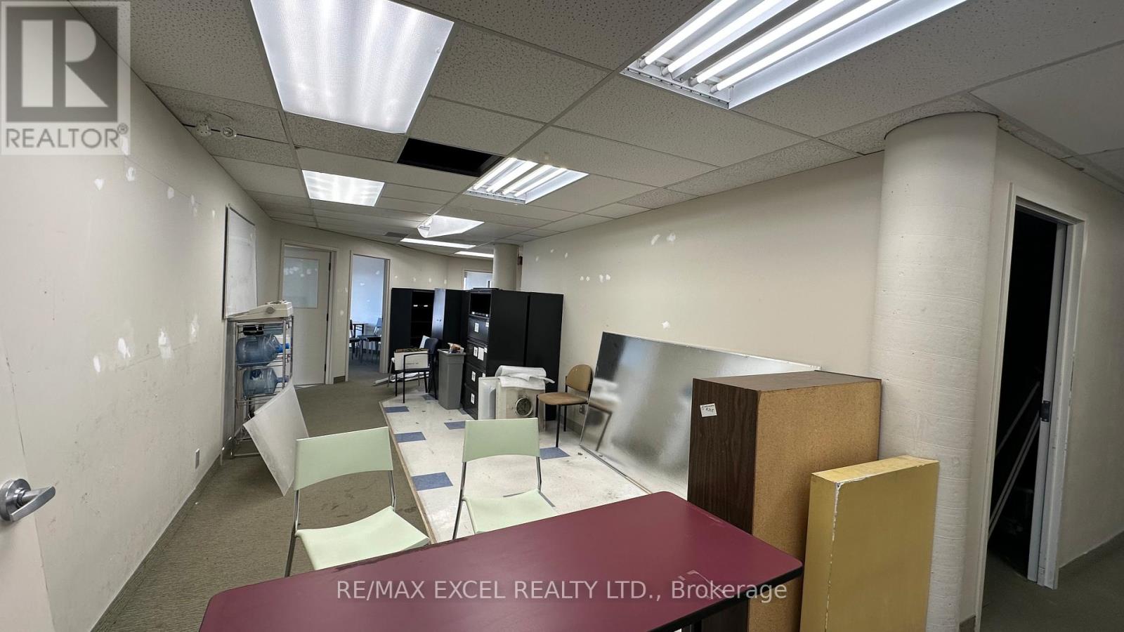 202 D-c - 2425 Eglinton Avenue Property Photo 4