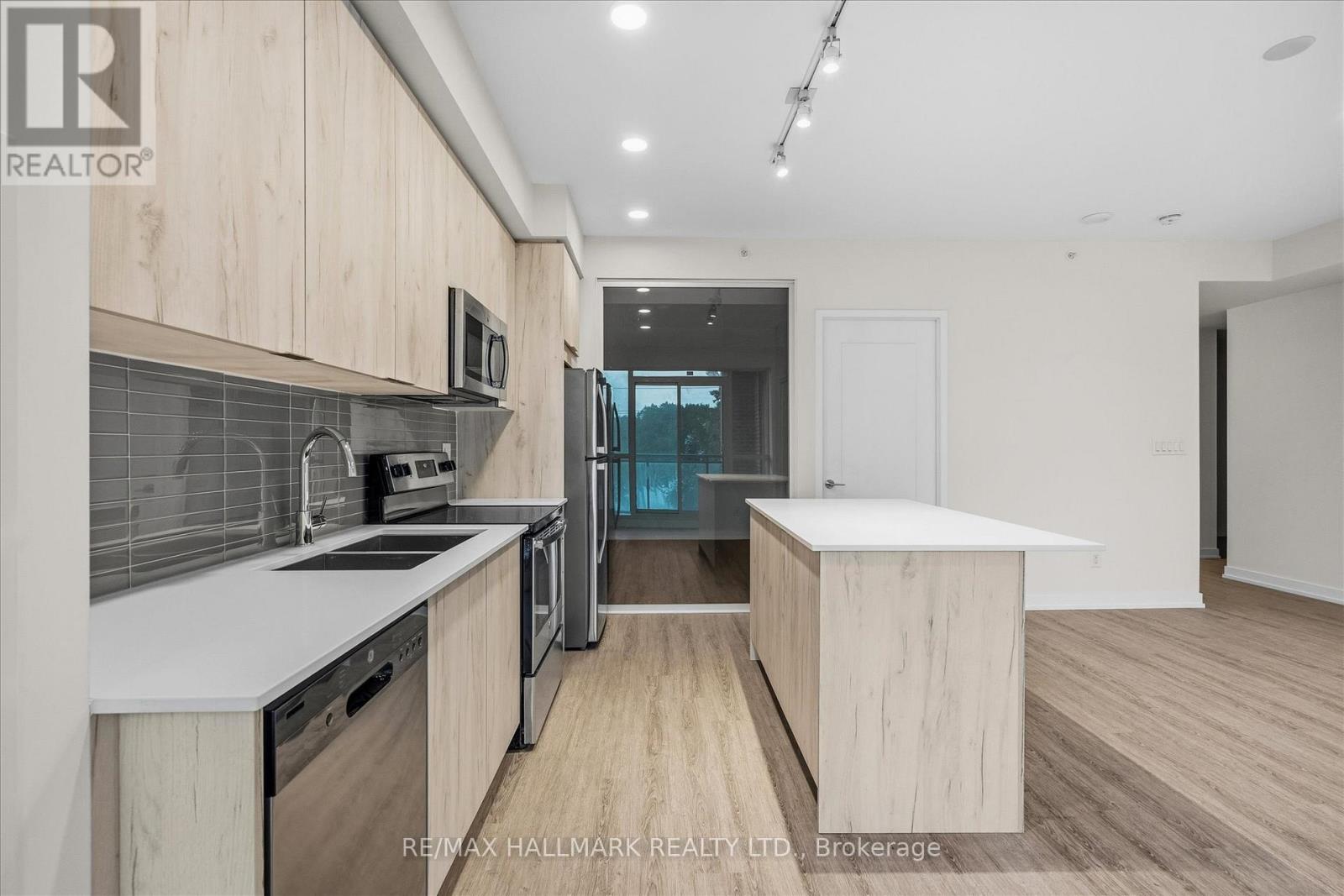 310 - 1350 Kingston Road Property Photo 16