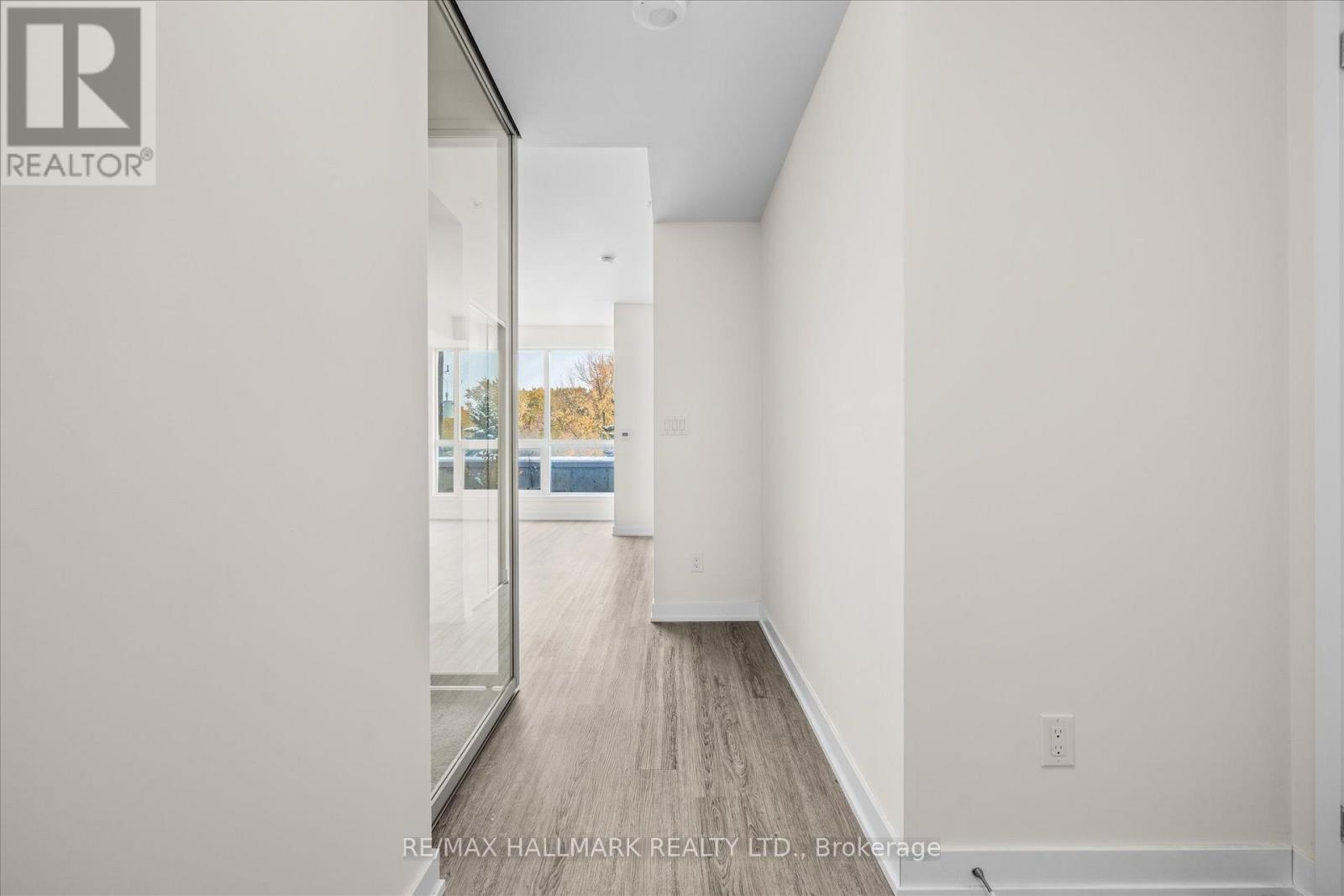 215 - 1350 Kingston Road Property Photo 8