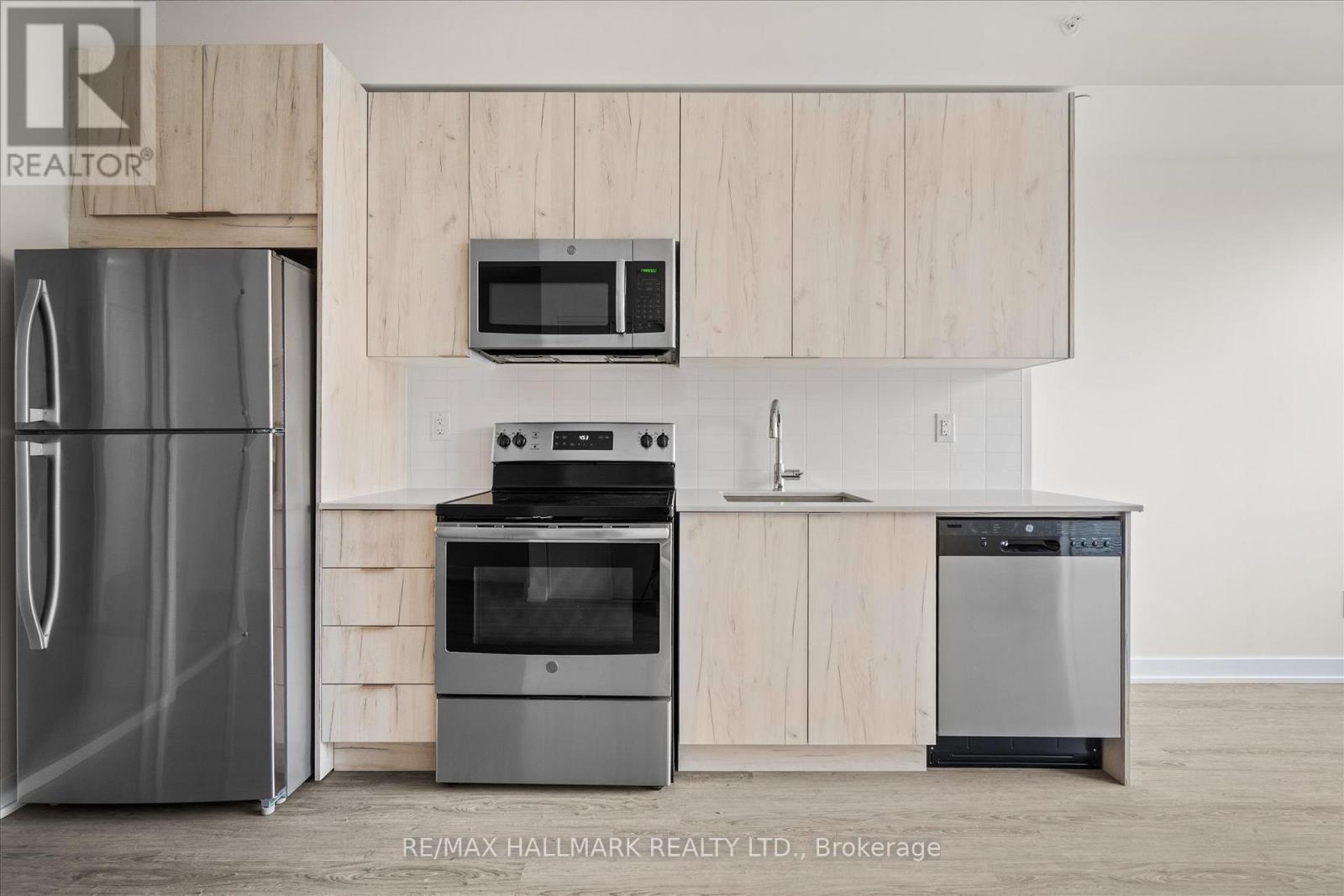 215 - 1350 Kingston Road Property Photo 14