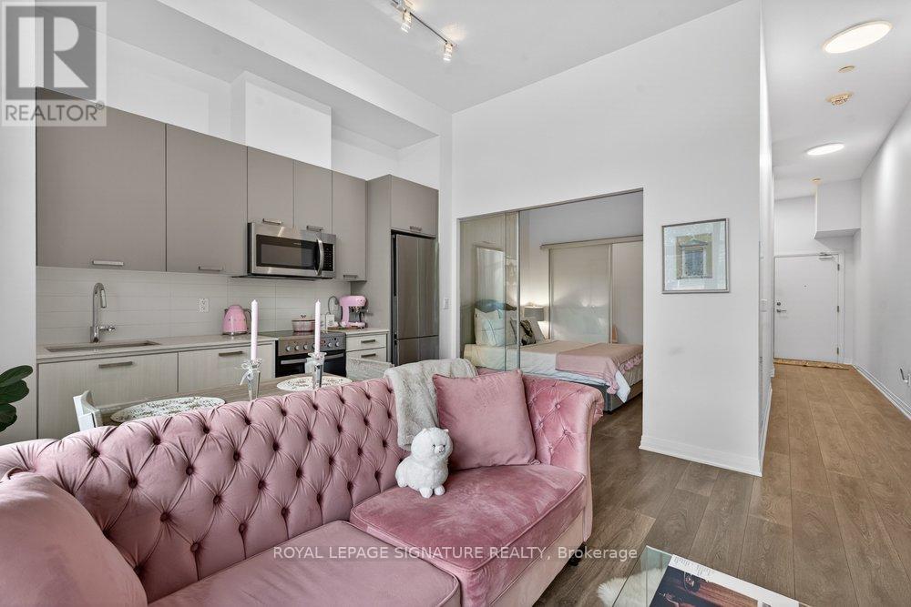 109 - 2301 Danforth Avenue Property Photo 7