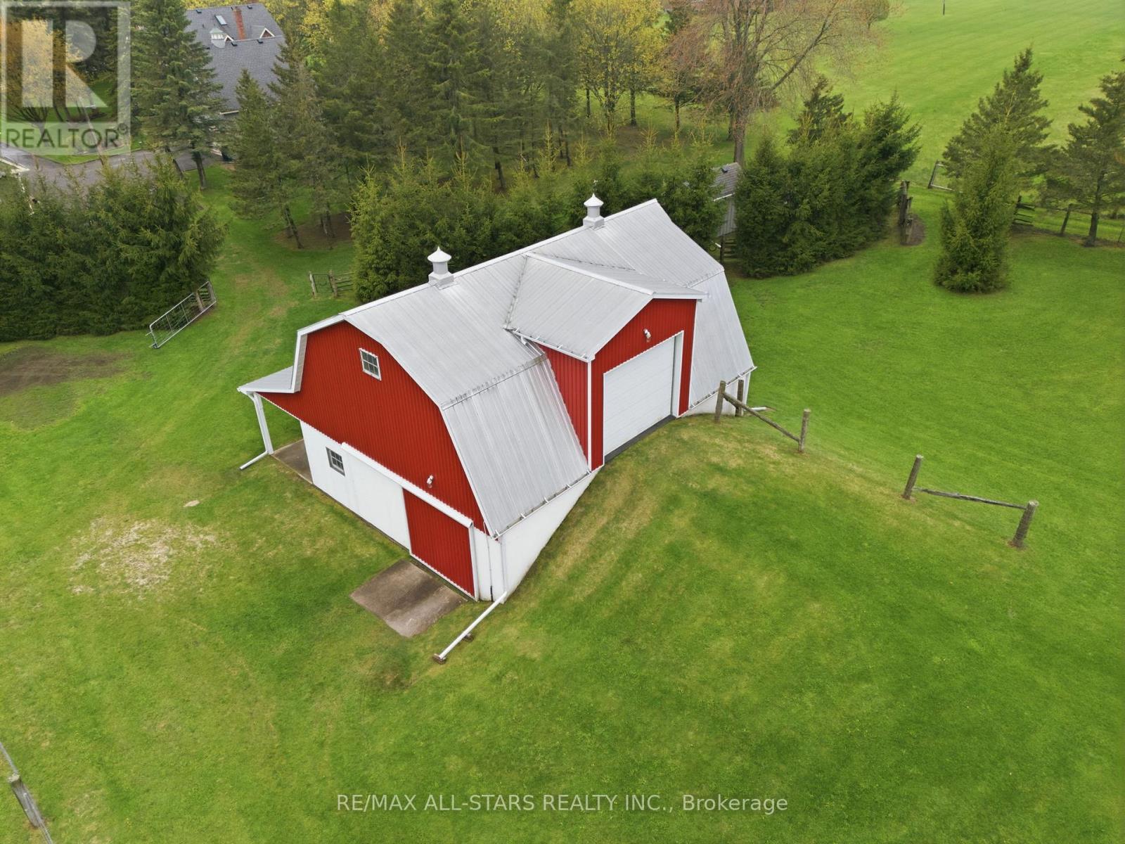 4271 Fallis Road Property Photo 3