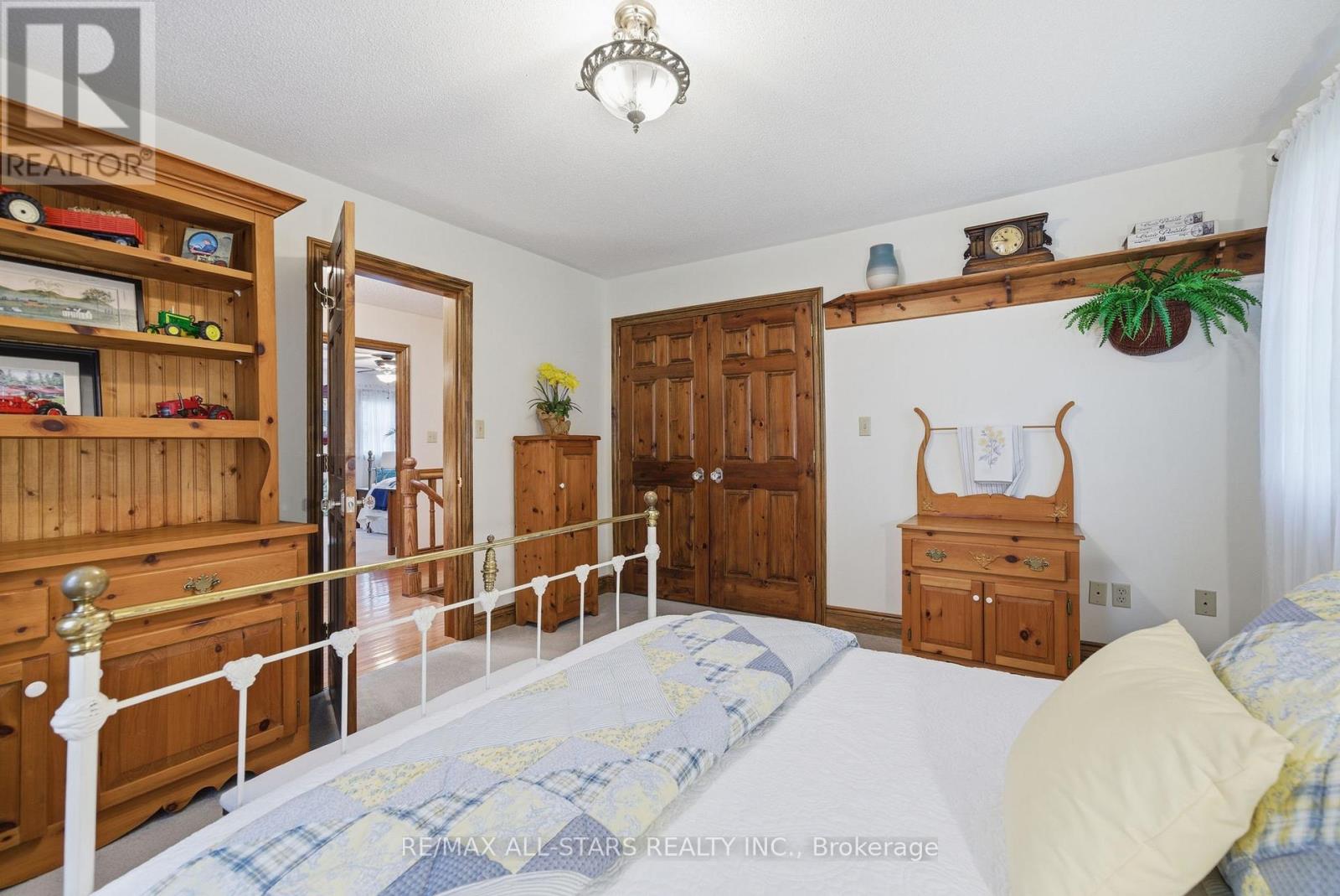 4271 Fallis Road Property Photo 19