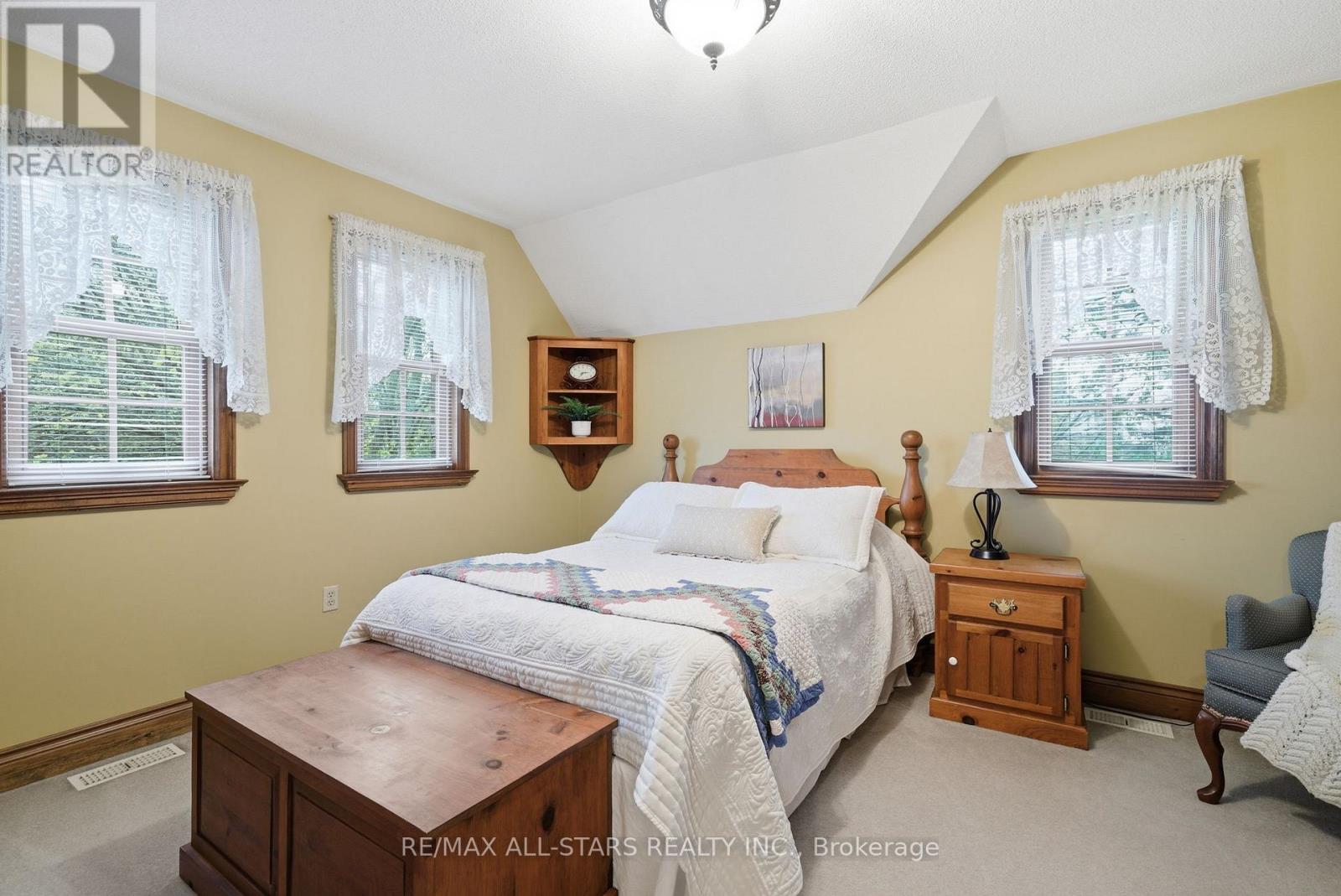 4271 Fallis Road Property Photo 23