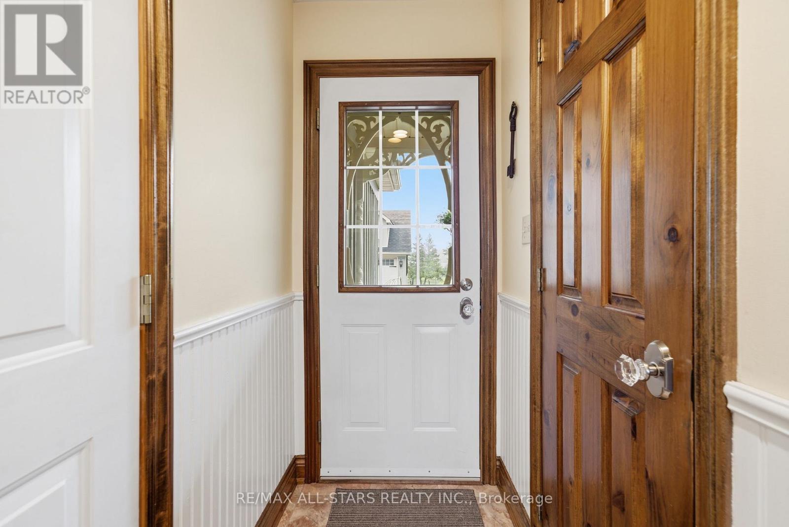 4271 Fallis Road Property Photo 27
