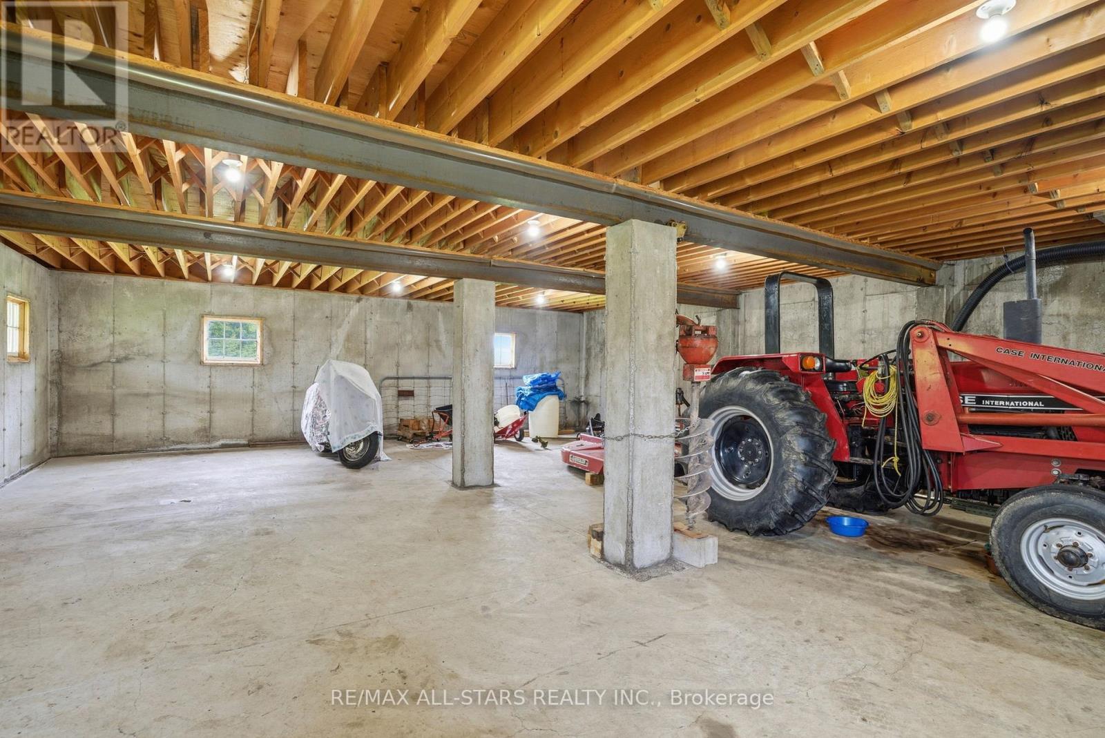 4271 Fallis Road Property Photo 31