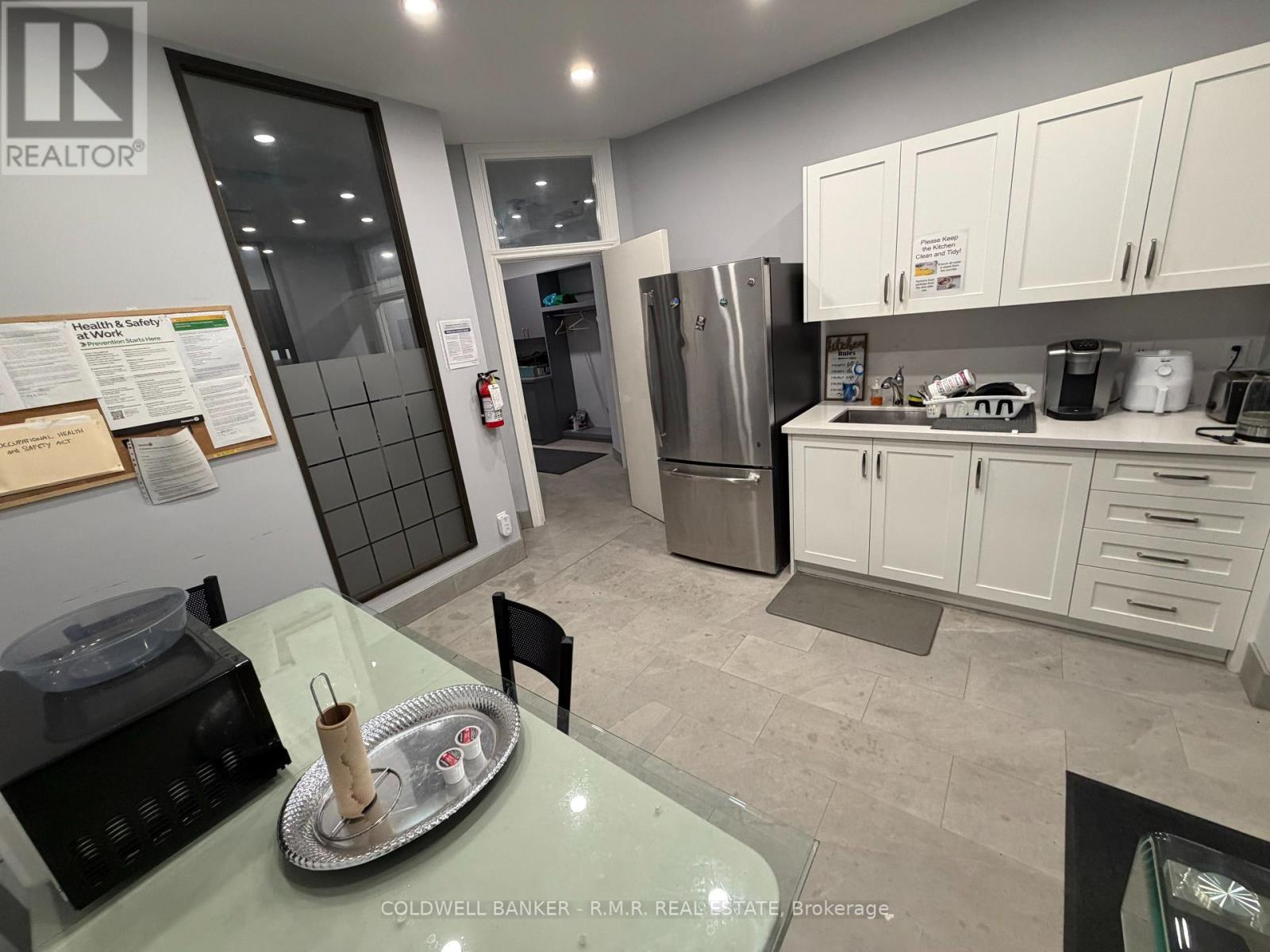 #21 - 2691 Markham Road Property Photo 3