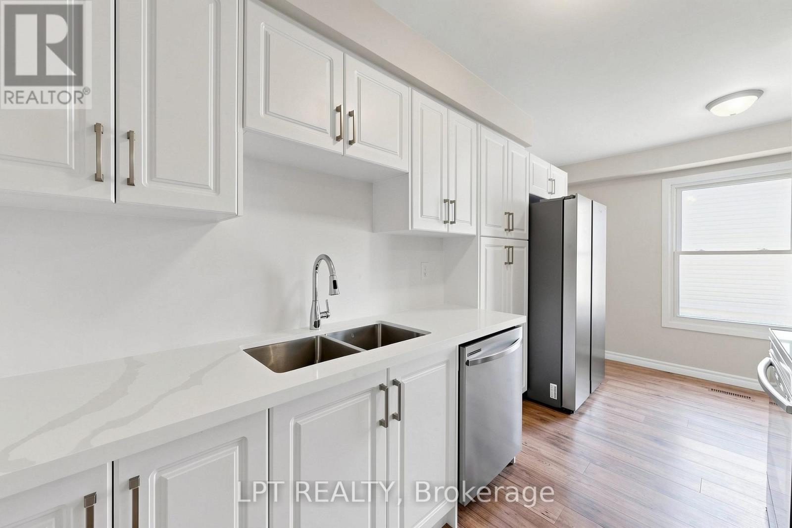 32 - 1055 Central Pk Boulevard N Property Photo 12