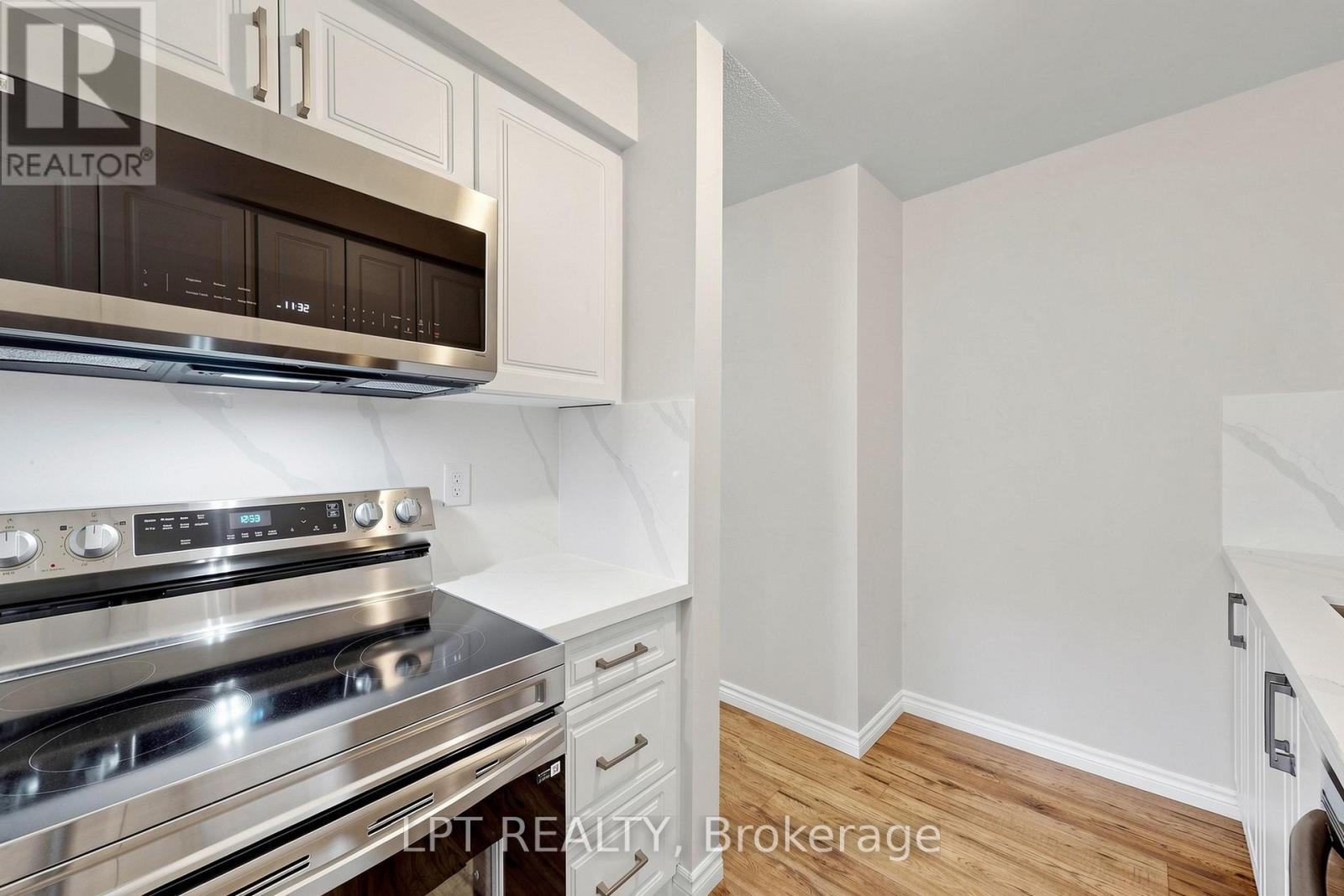 32 - 1055 Central Pk Boulevard N Property Photo 14