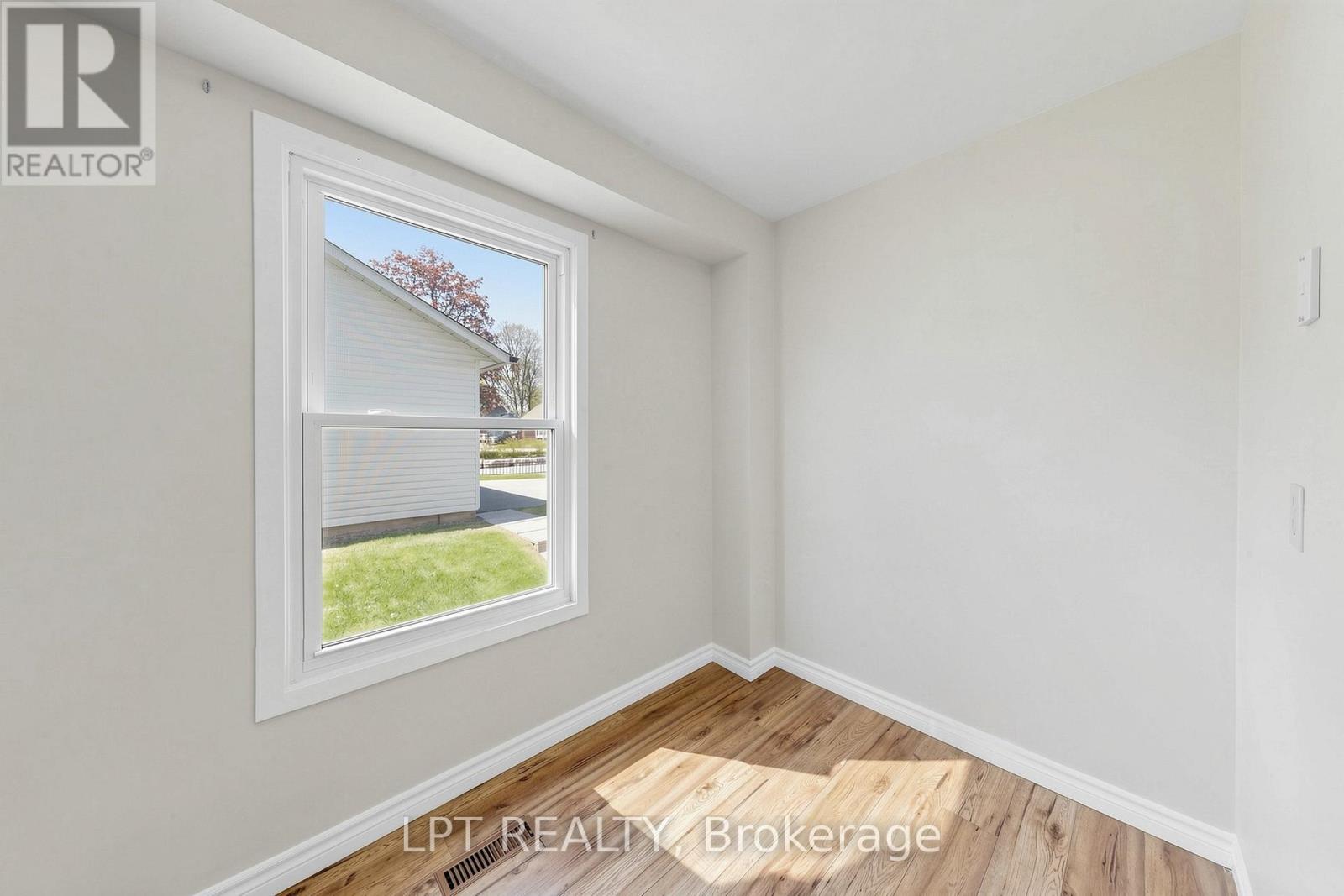 32 - 1055 Central Pk Boulevard N Property Photo 17