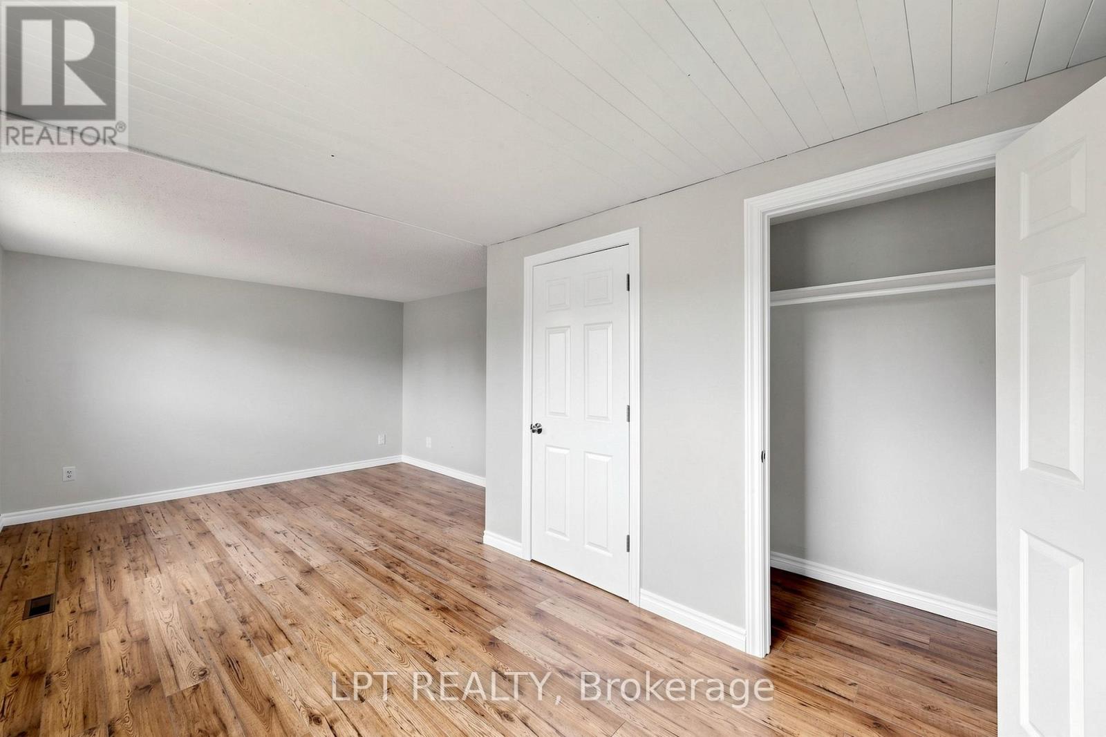32 - 1055 Central Pk Boulevard N Property Photo 19