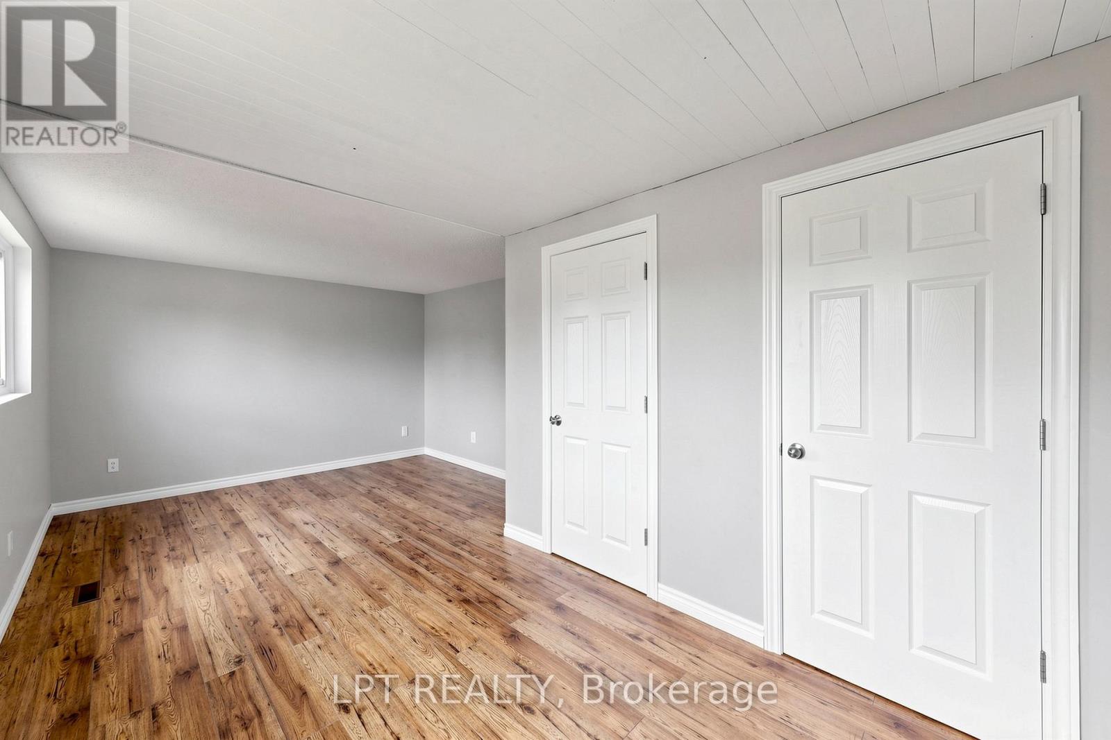 32 - 1055 Central Pk Boulevard N Property Photo 27