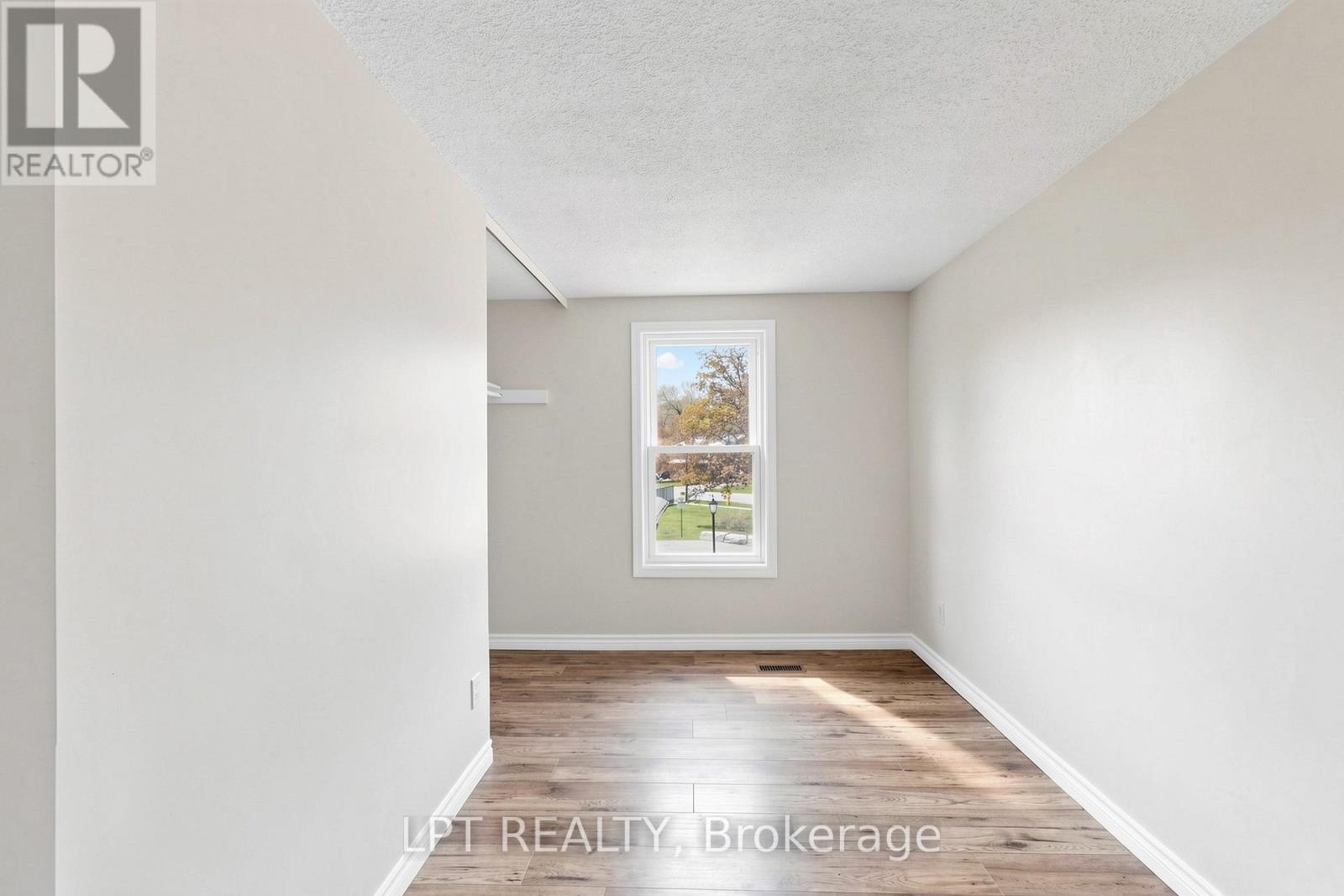 32 - 1055 Central Pk Boulevard N Property Photo 29