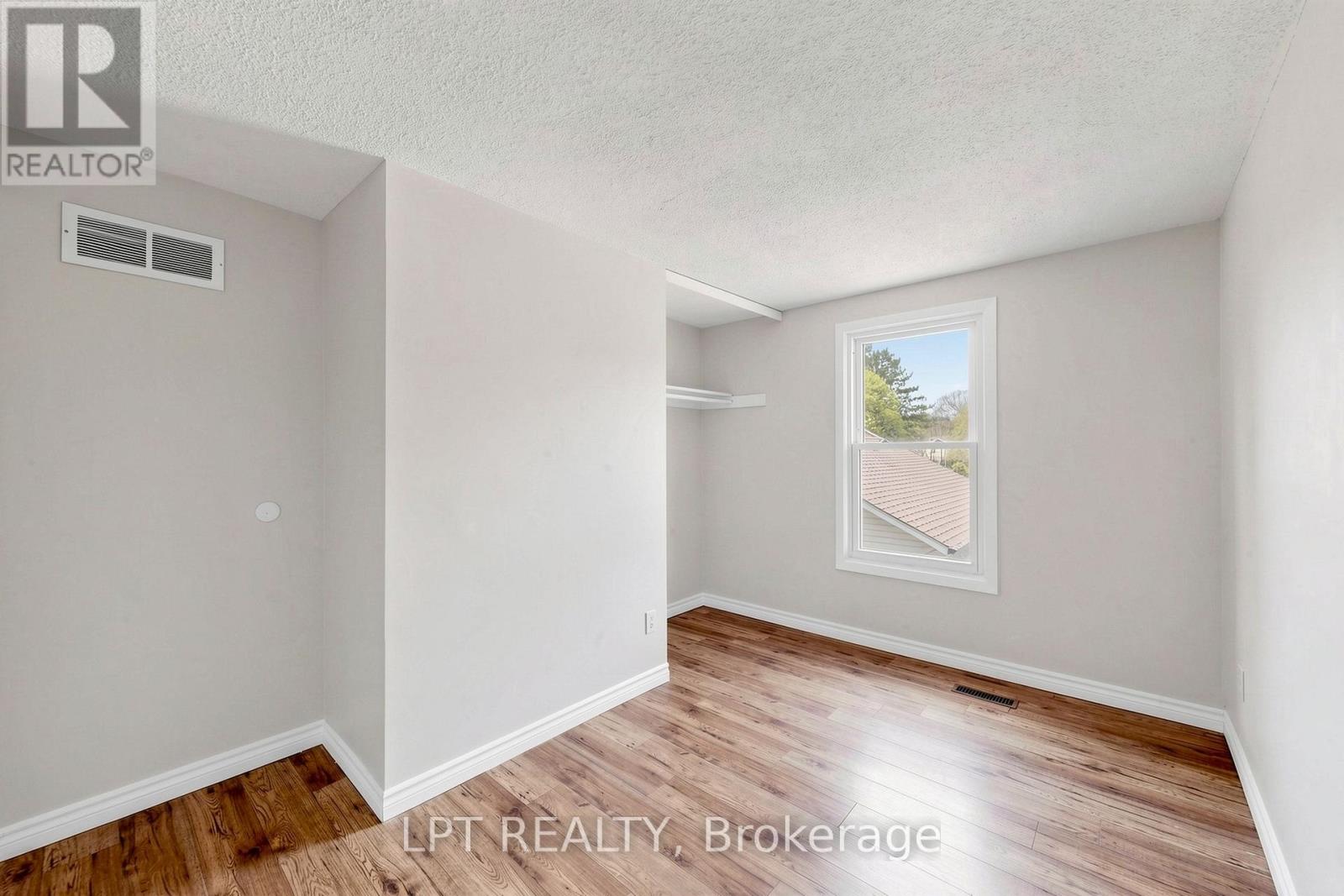32 - 1055 Central Pk Boulevard N Property Photo 30