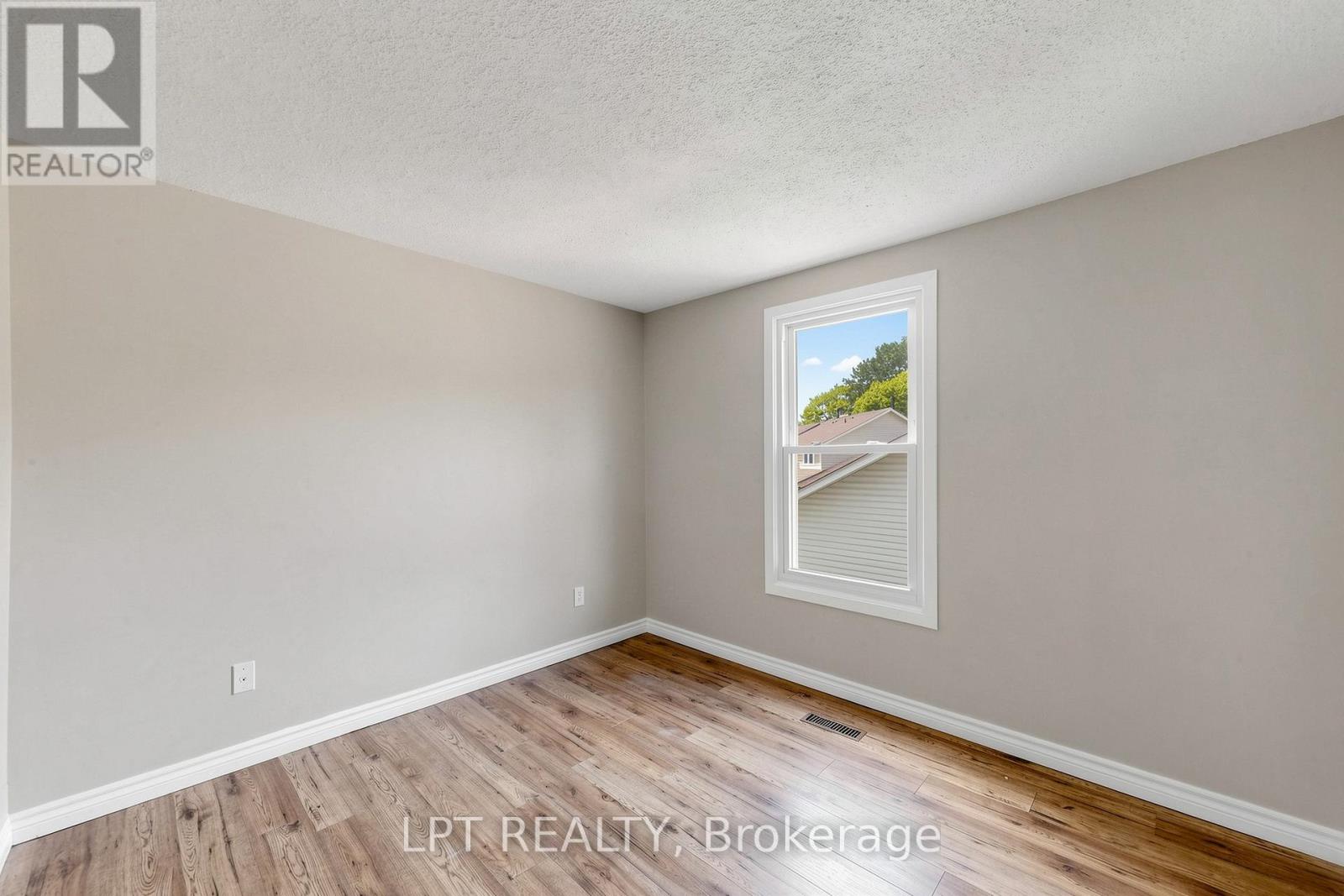 32 - 1055 Central Pk Boulevard N Property Photo 32