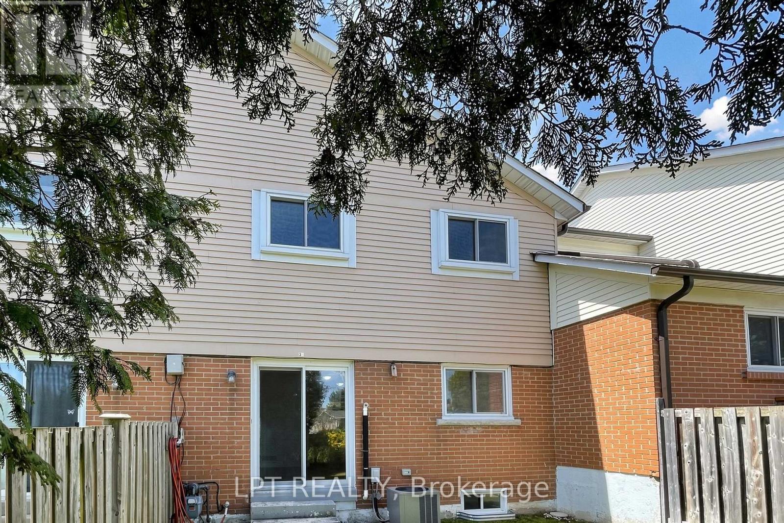 32 - 1055 Central Pk Boulevard N Property Photo 40